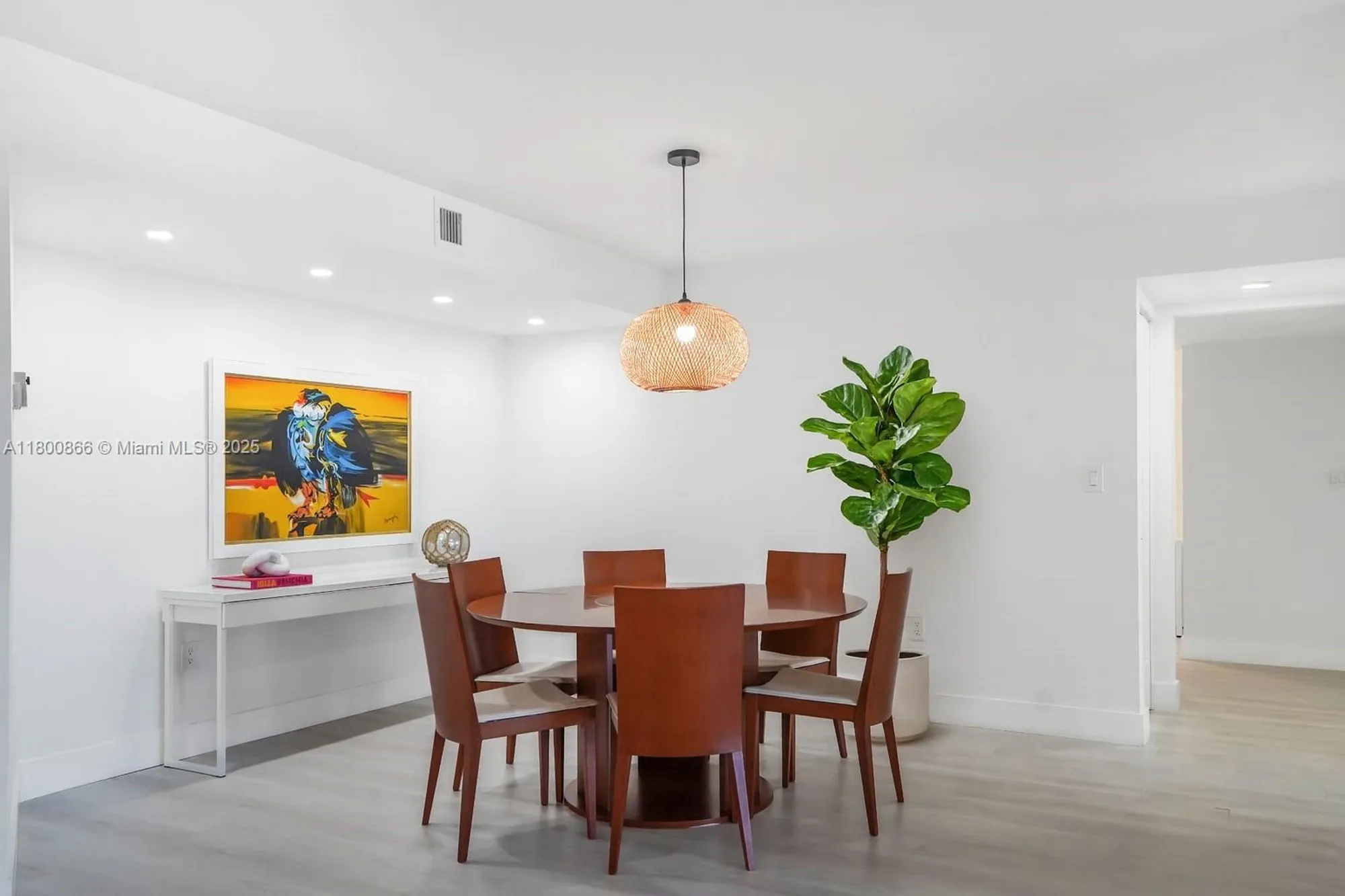 Property Slideshow image 19 of 58 | 1201 s ocean dr 404n, Hollywood, FL, 33019