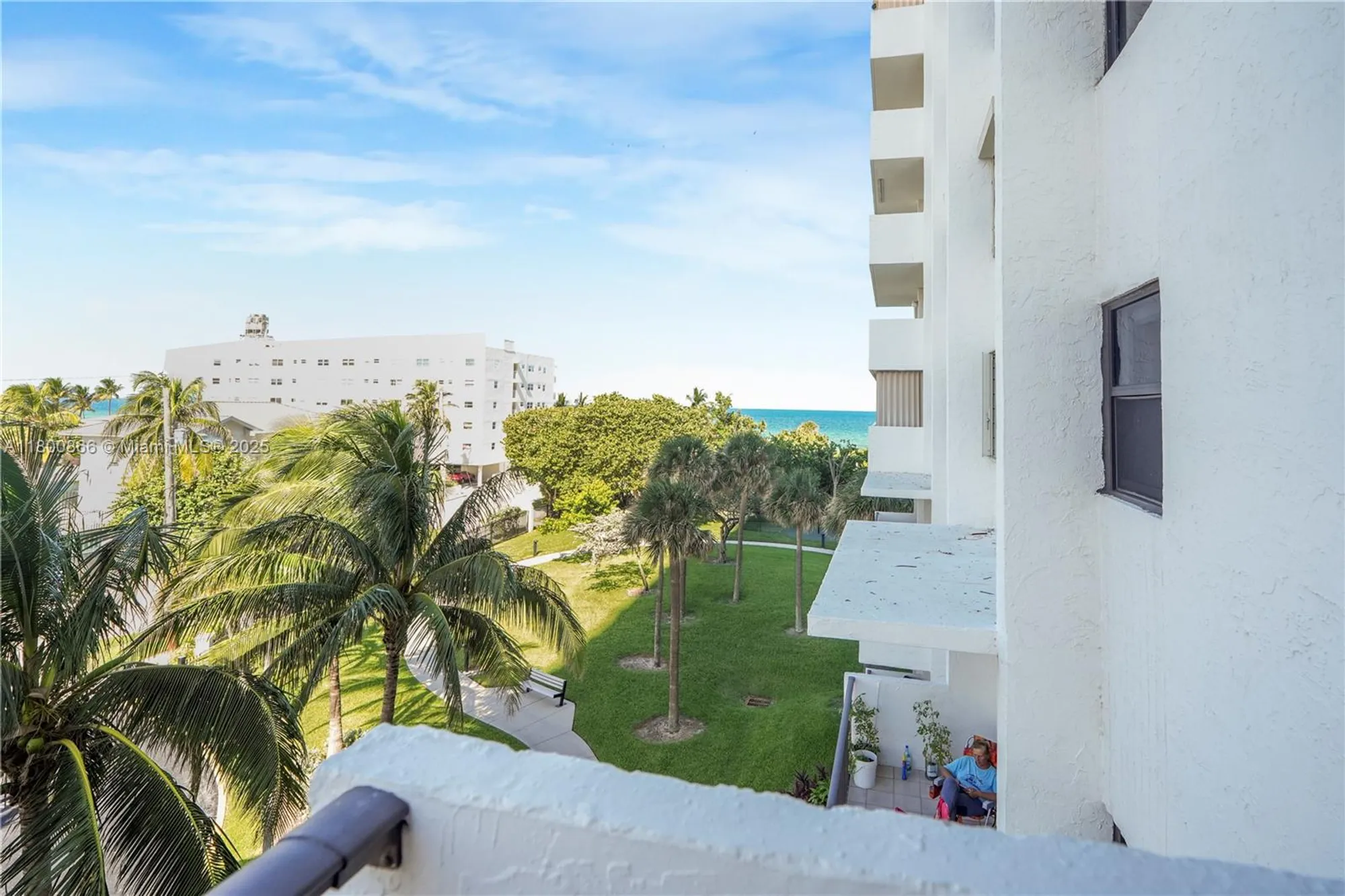 Property Slideshow image 36 of 58 | 1201 s ocean dr 404n, Hollywood, FL, 33019