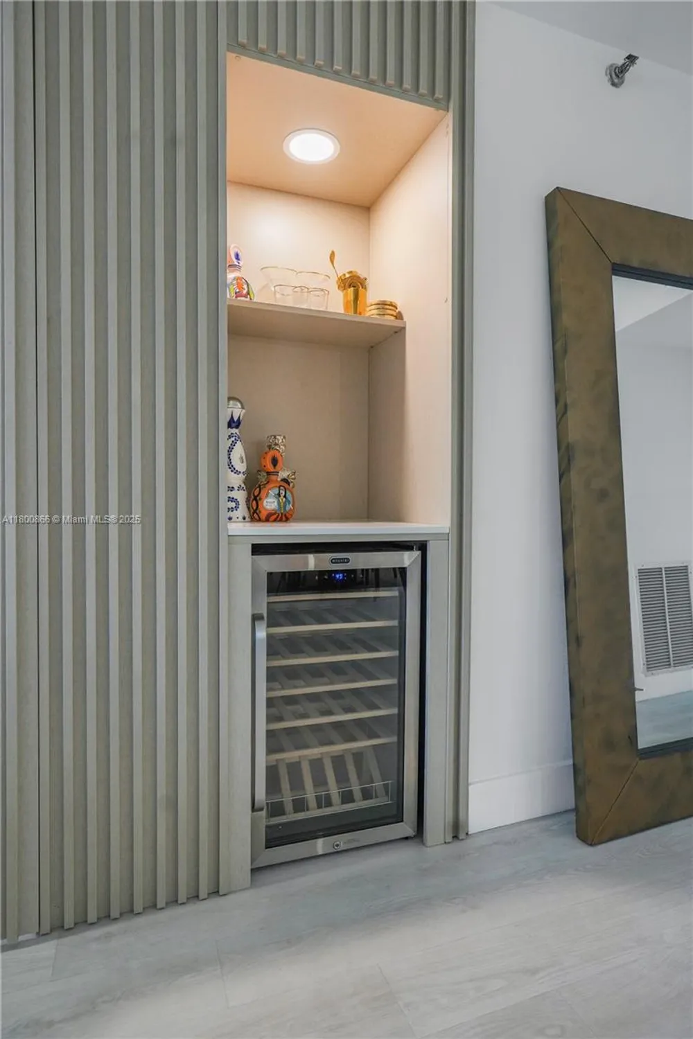 Property Slideshow image 31 of 58 | 1201 s ocean dr 404n, Hollywood, FL, 33019