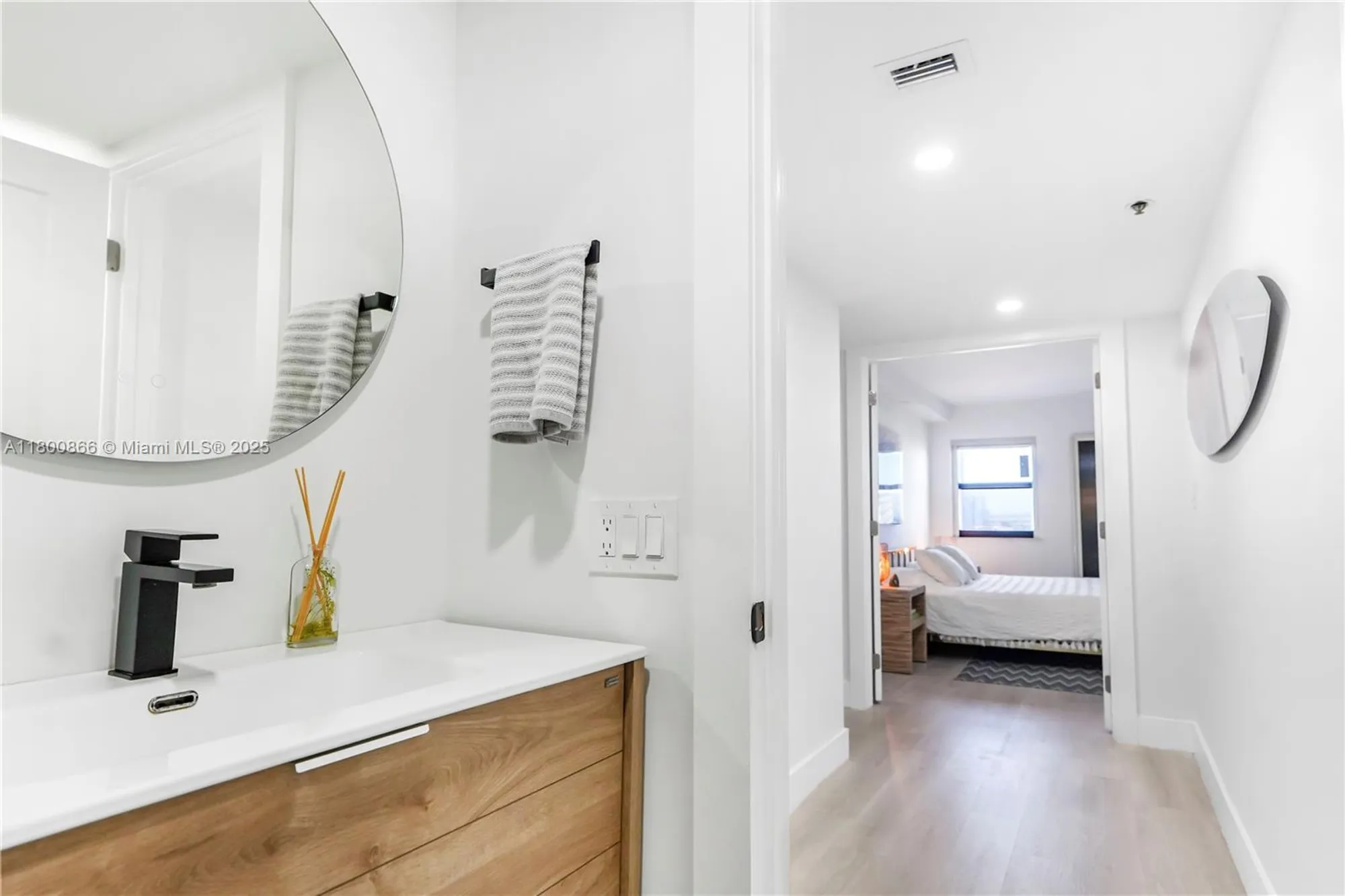 Property Slideshow image 32 of 58 | 1201 s ocean dr 404n, Hollywood, FL, 33019