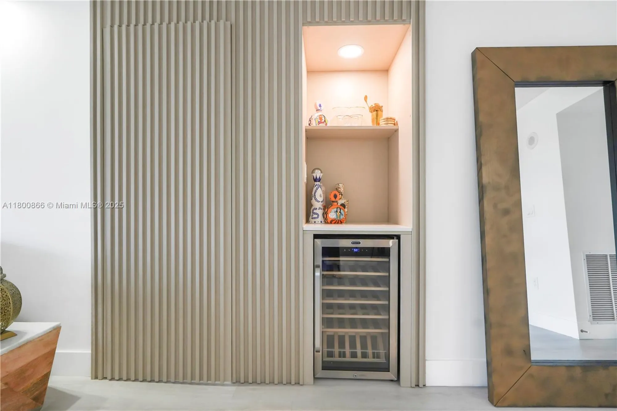 Property Slideshow image 6 of 58 | 1201 s ocean dr 404n, Hollywood, FL, 33019