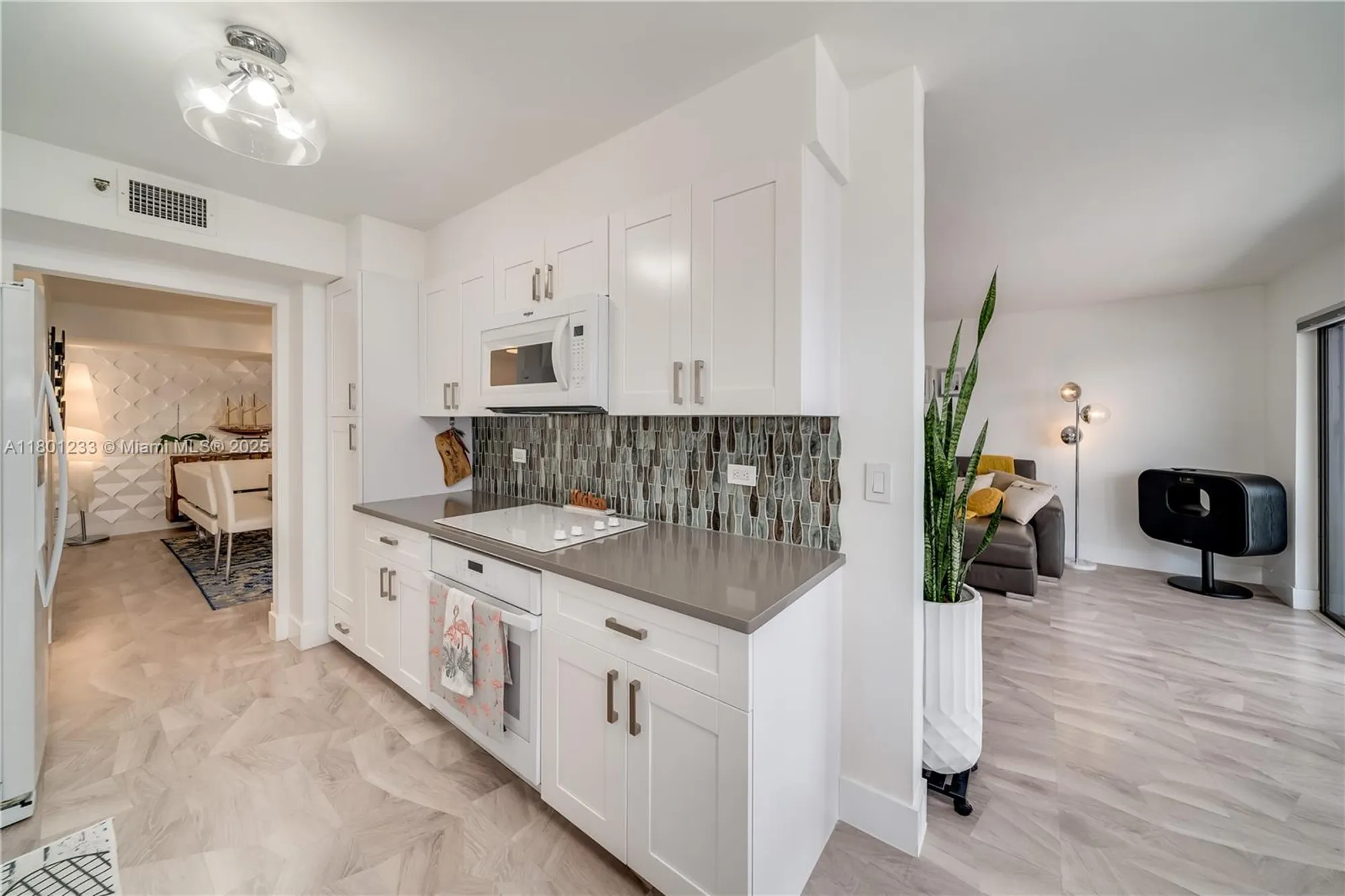 Property Slideshow image 17 of 84 | 1201 s ocean dr 1105n, Hollywood, FL, 33019