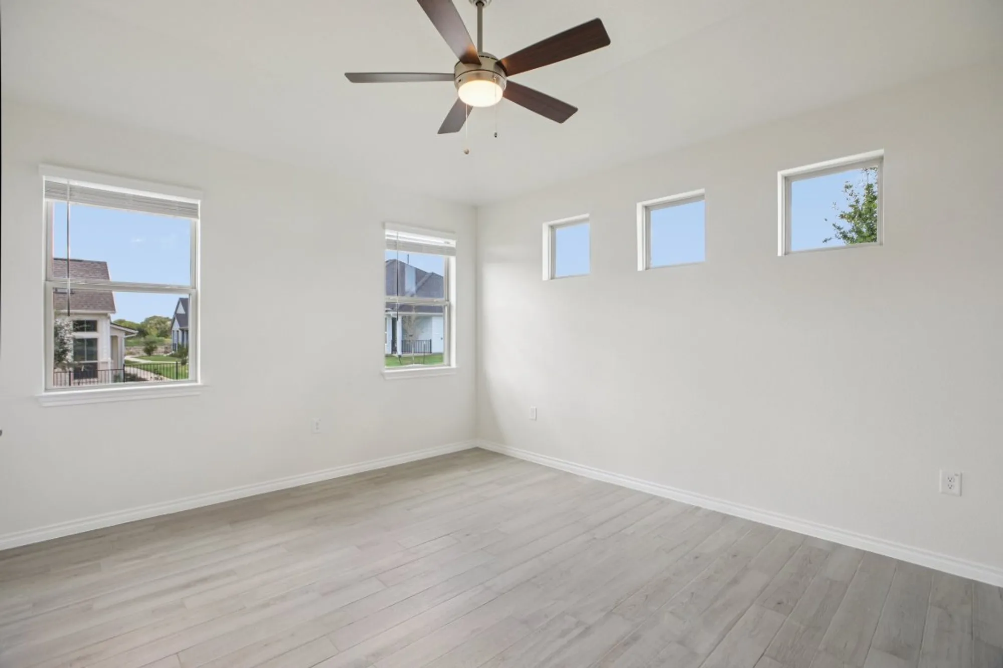 Property Slideshow image 15 of 33 | 139 stewart dr # 102, San Marcos, TX, 78666