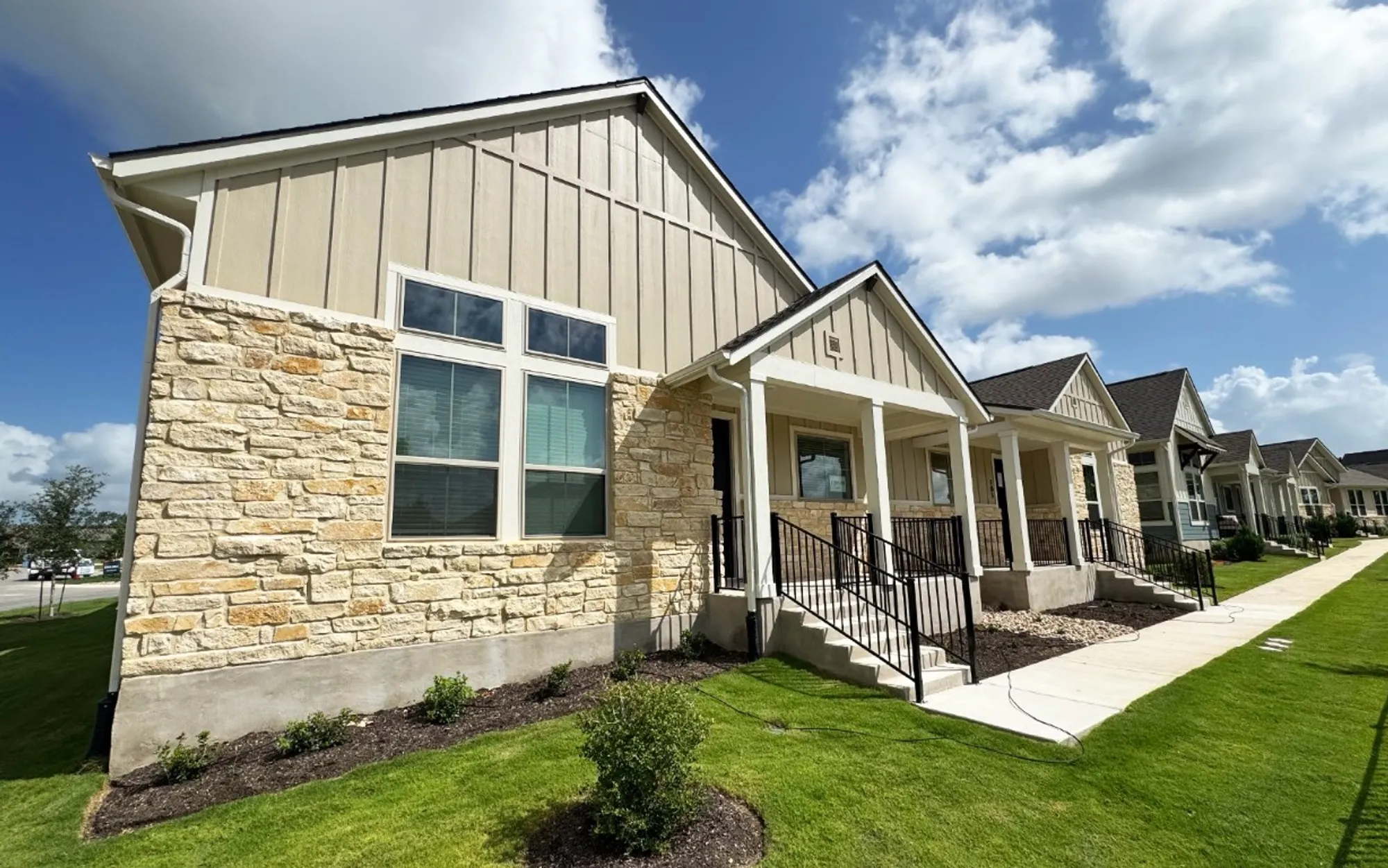 Property Slideshow image 1 of 33 | 139 stewart dr # 102, San Marcos, TX, 78666