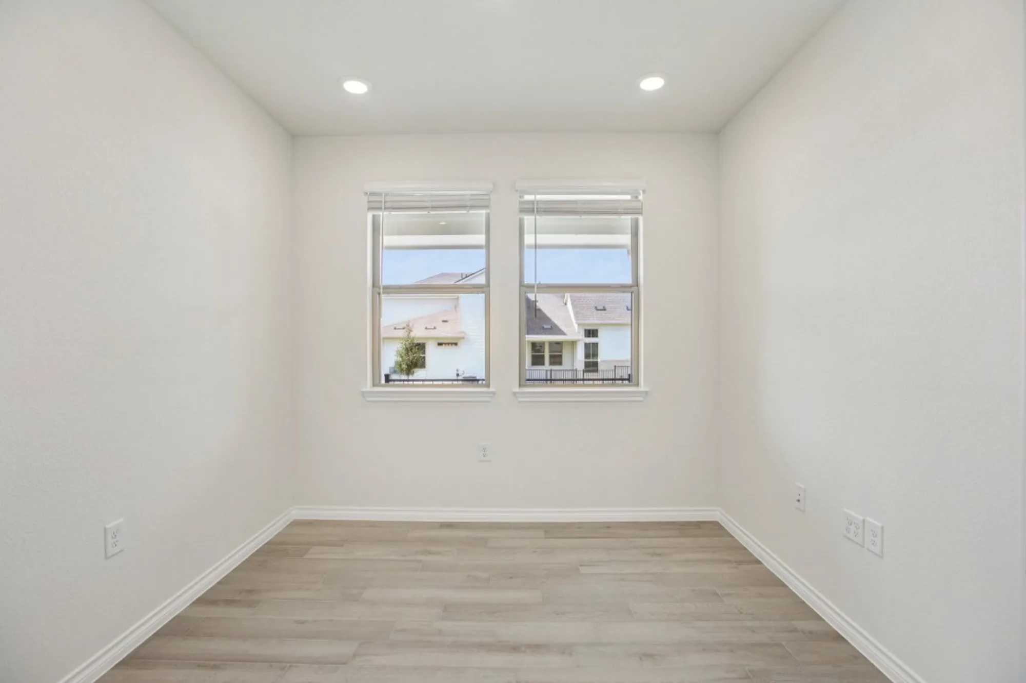 Property Slideshow image 11 of 33 | 139 stewart dr # 102, San Marcos, TX, 78666