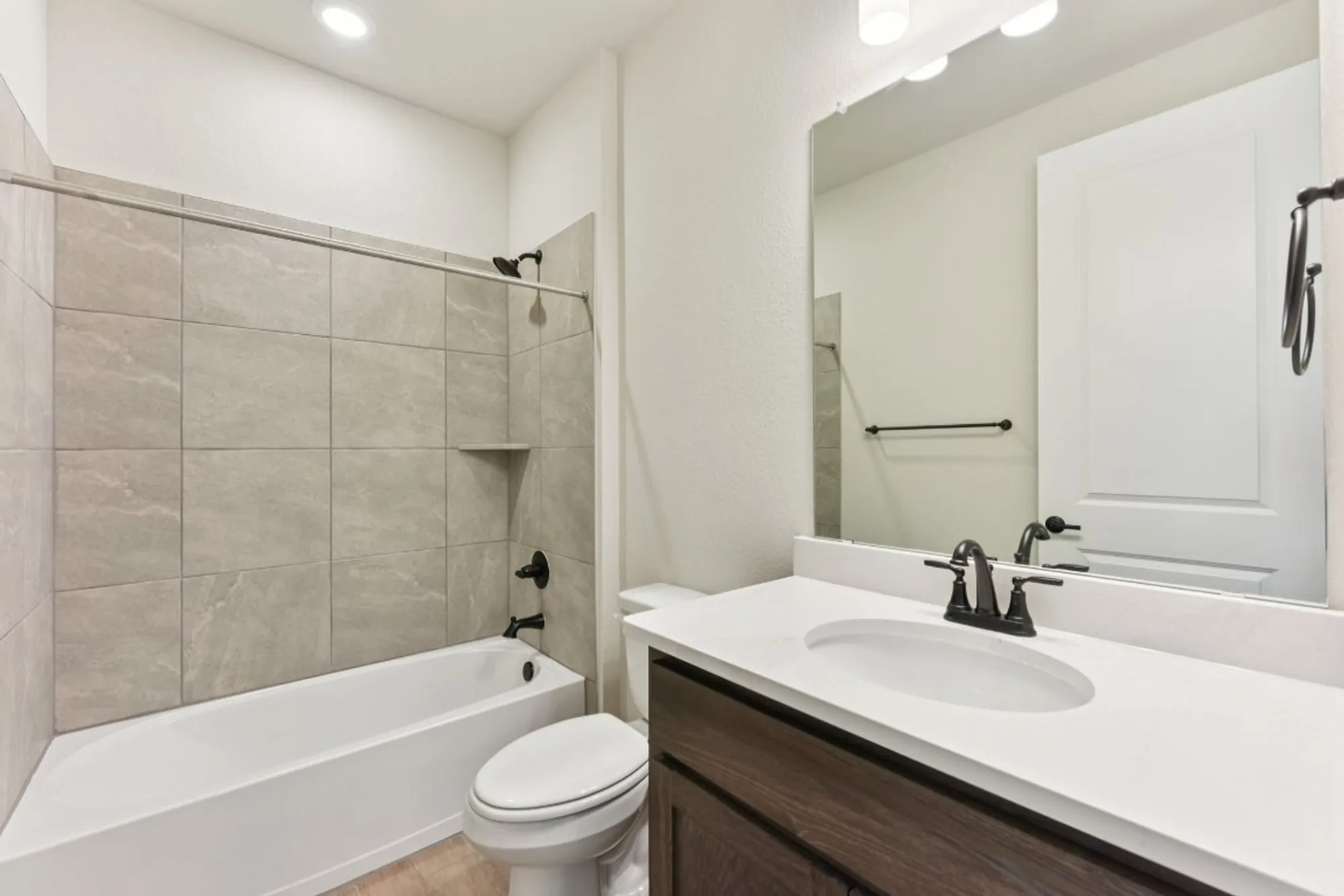 Property Slideshow image 17 of 40 | 153 antoinette way unit 102, San Marcos, TX, 78666