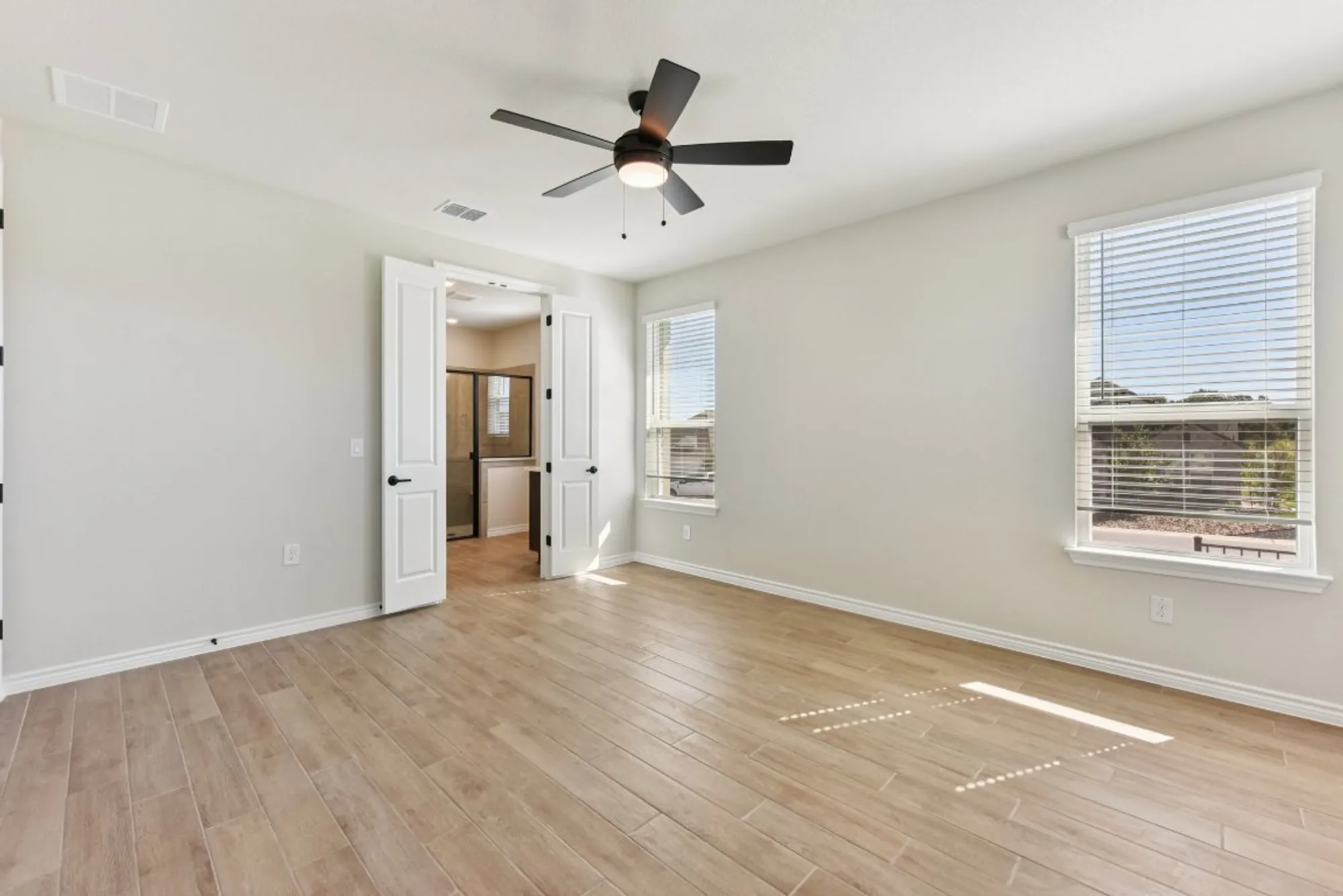 Property Slideshow image 23 of 40 | 153 antoinette way unit 102, San Marcos, TX, 78666