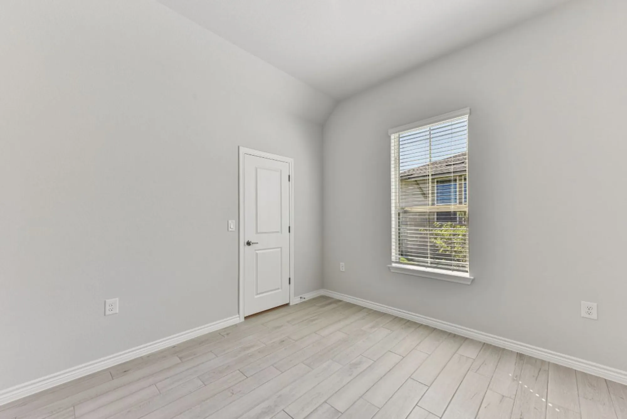 Property Slideshow image 16 of 36 | 153 antoinette way unit 104, San Marcos, TX, 78666