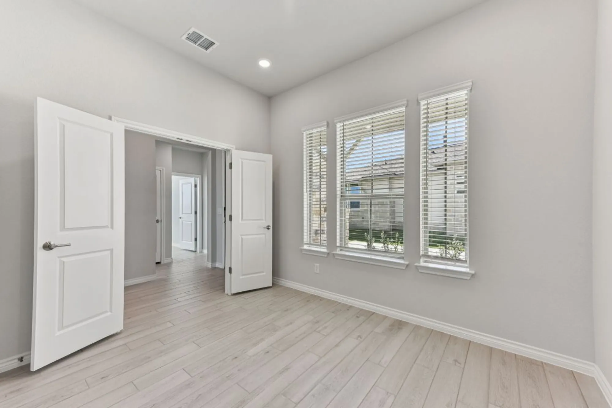 Property Slideshow image 13 of 36 | 153 antoinette way unit 104, San Marcos, TX, 78666