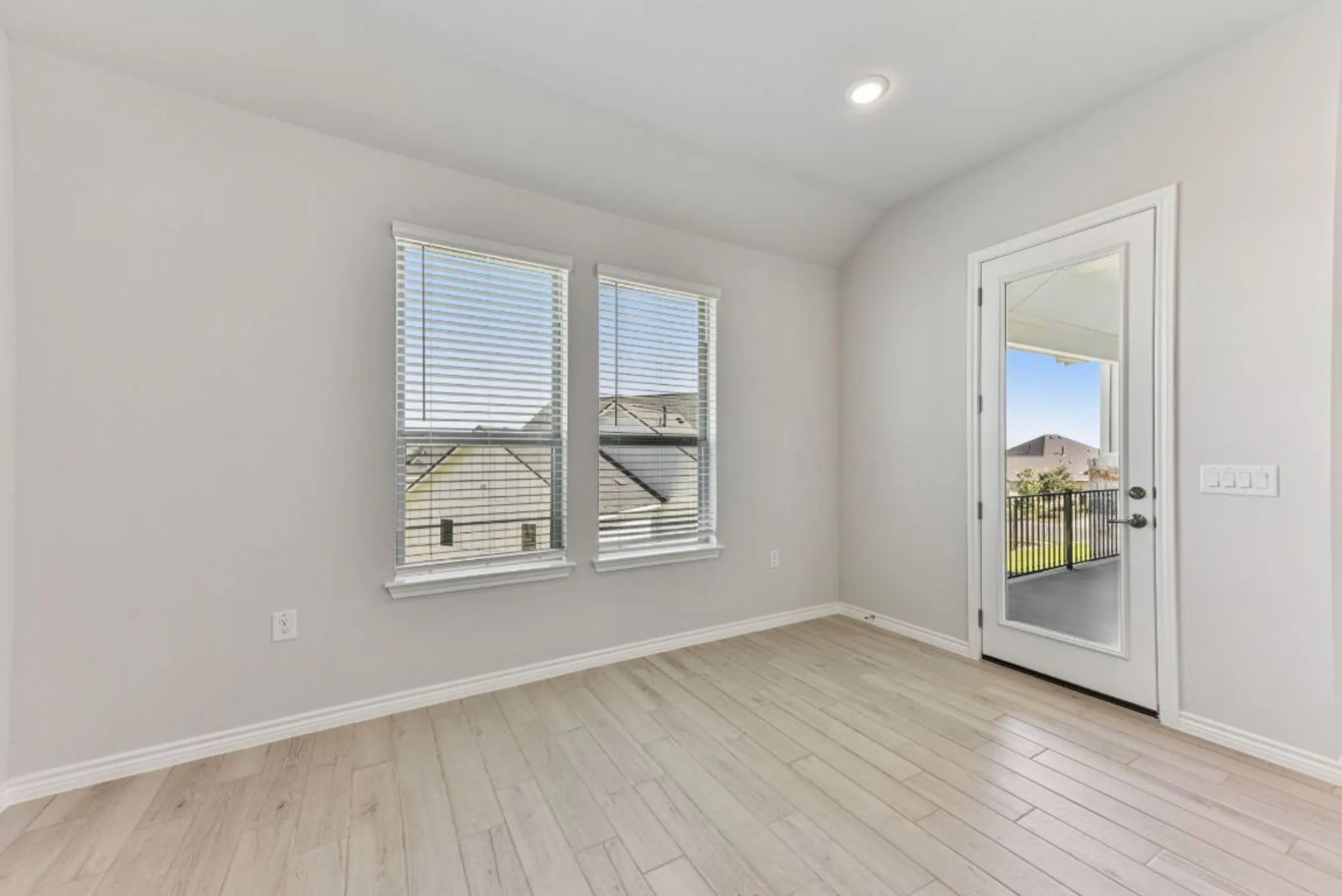 Property Slideshow image 22 of 36 | 153 antoinette way unit 104, San Marcos, TX, 78666