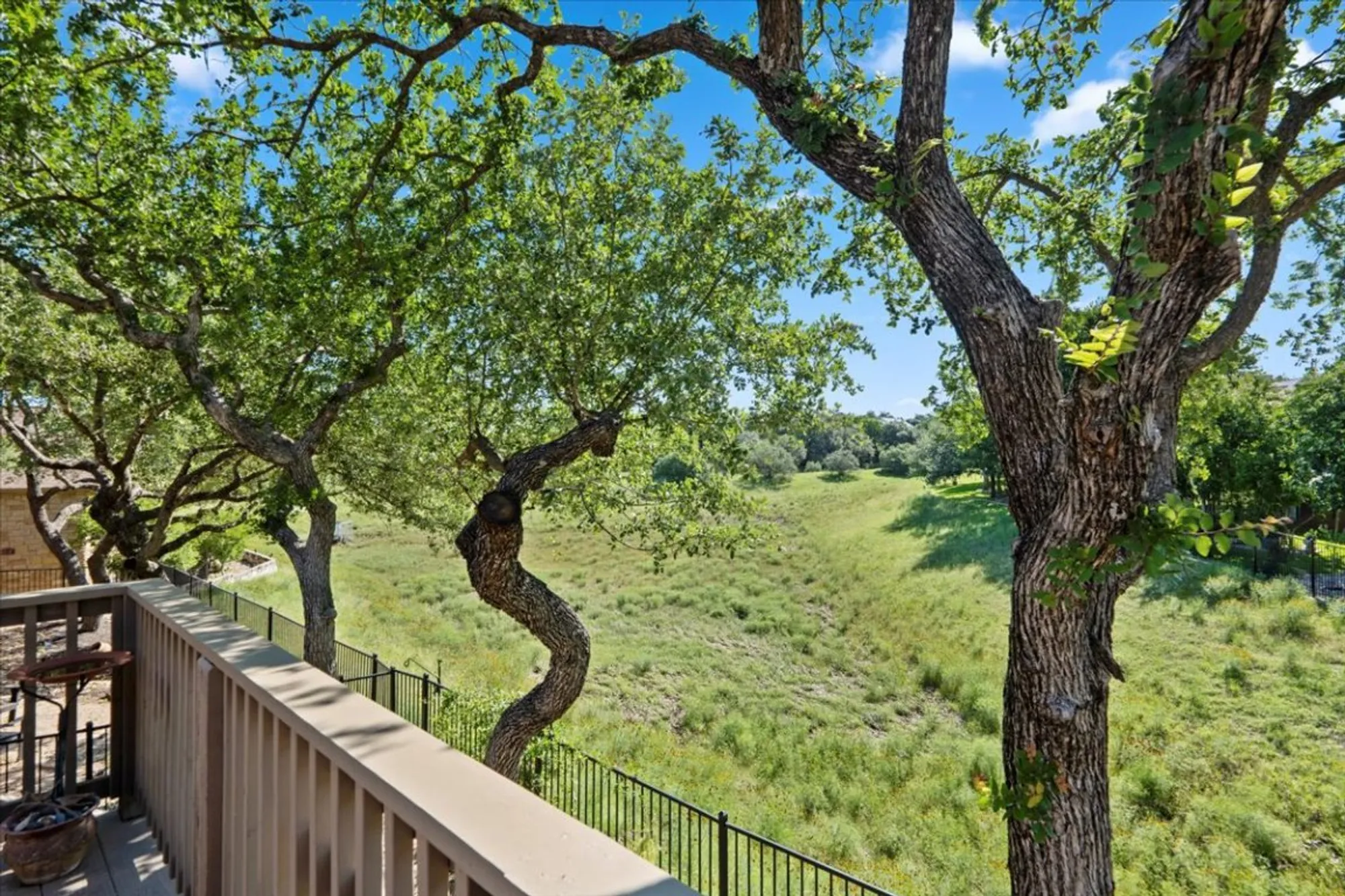 Property Slideshow image 16 of 37 | 5124 hidden springs trl, Georgetown, TX, 78633