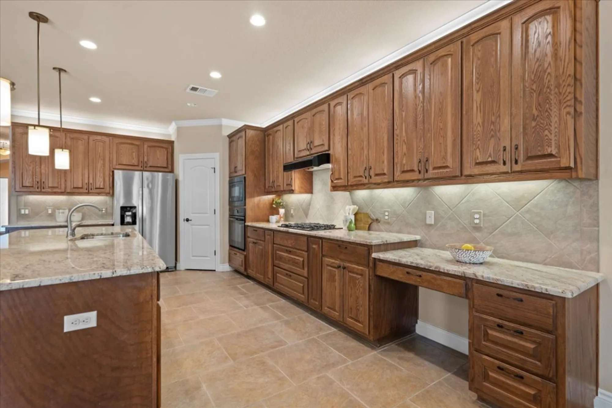 Property Slideshow image 10 of 37 | 5124 hidden springs trl, Georgetown, TX, 78633