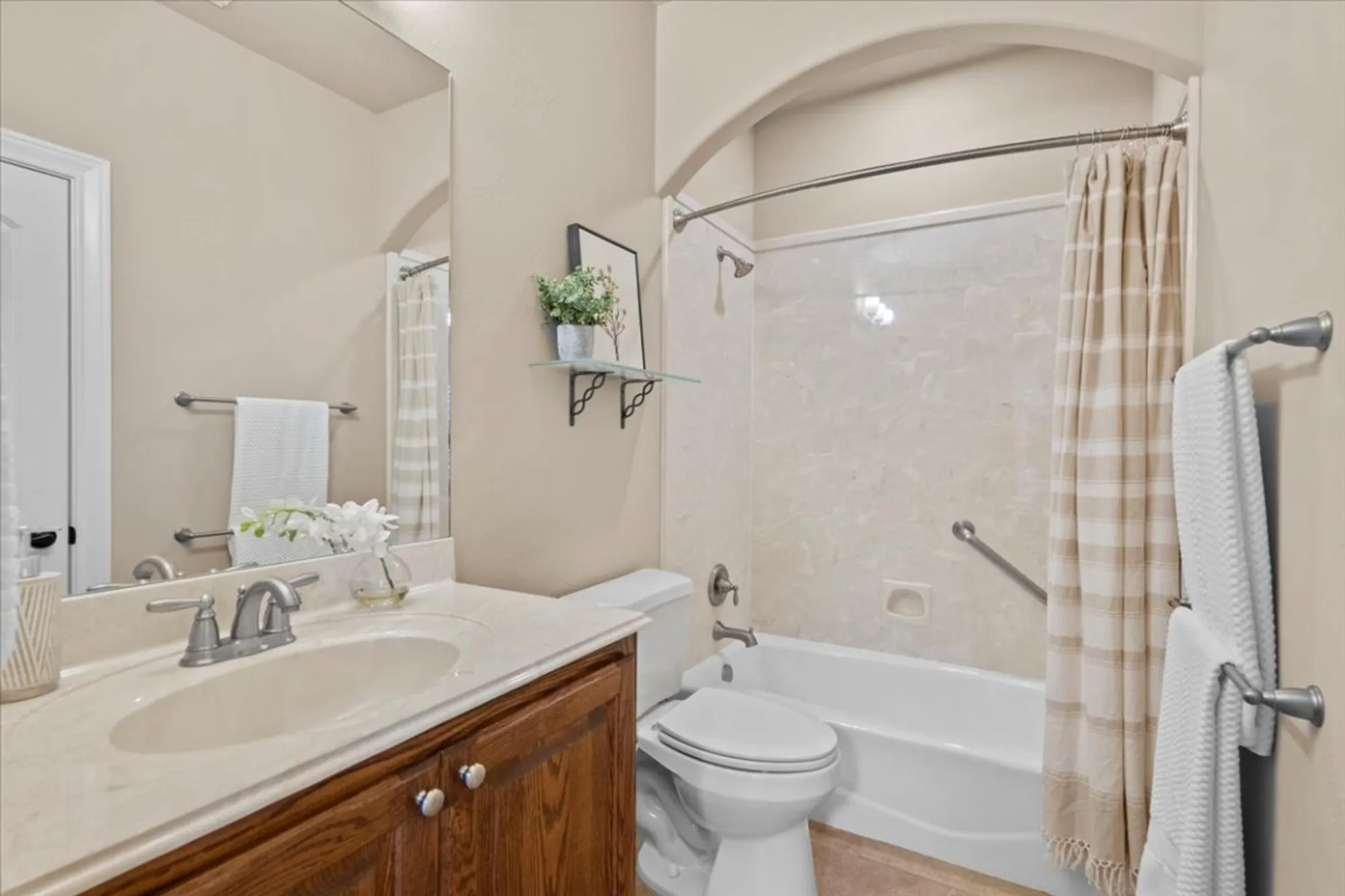 Property Slideshow image 26 of 37 | 5124 hidden springs trl, Georgetown, TX, 78633