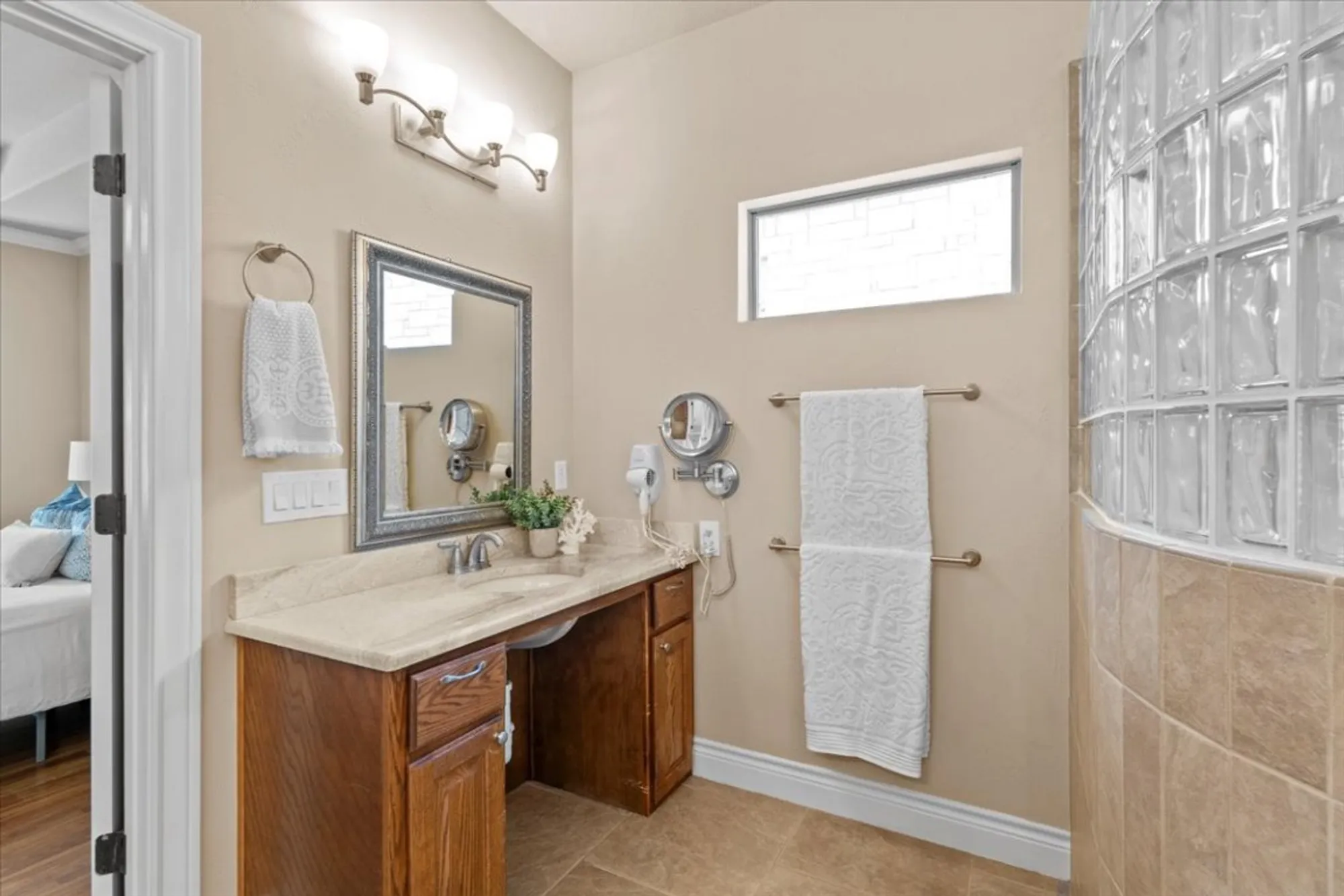 Property Slideshow image 31 of 37 | 5124 hidden springs trl, Georgetown, TX, 78633