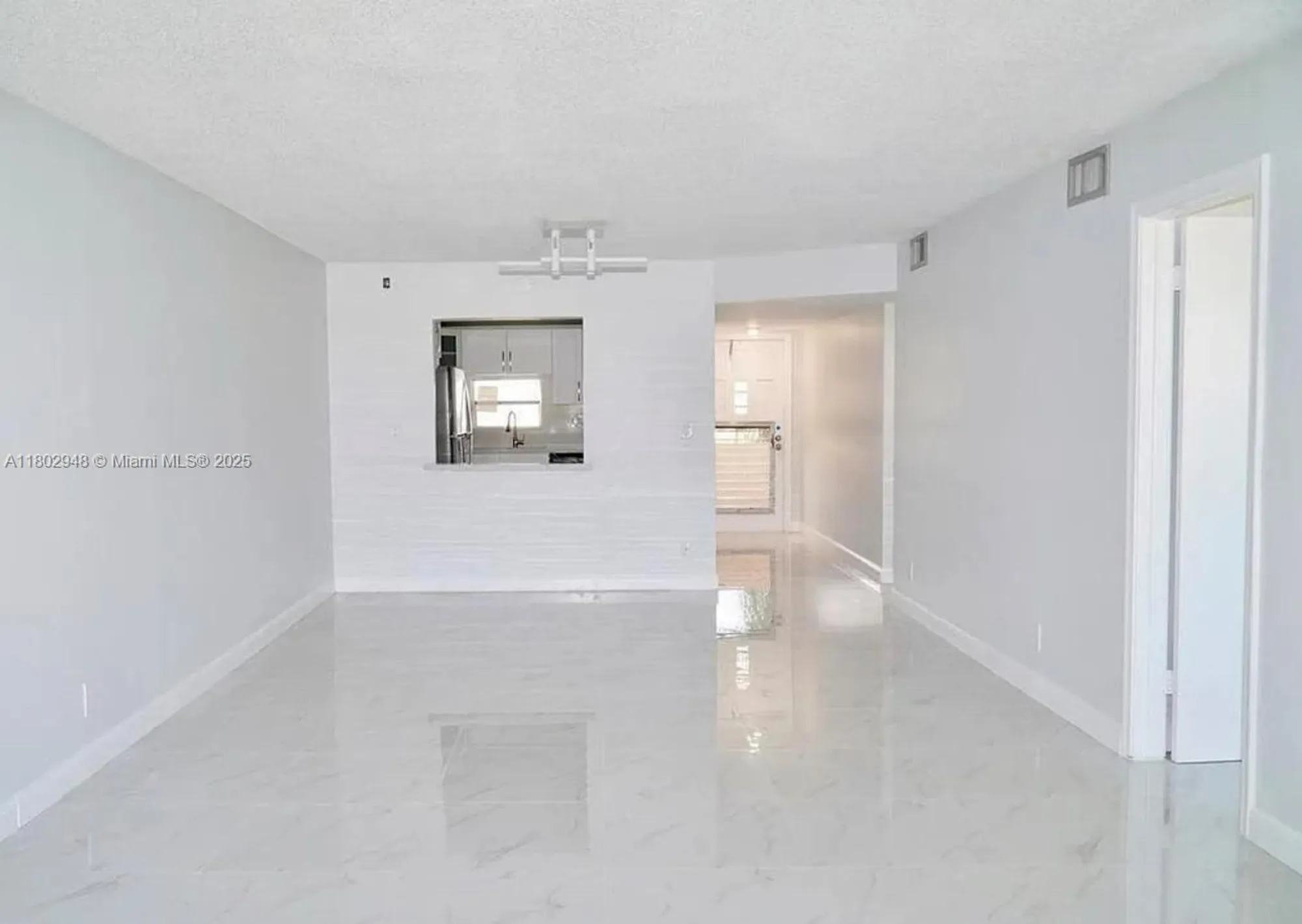 Property Slideshow image 1 of 20 | 691 s hollybrook dr apt 208, Pembroke Pines, FL, 33025