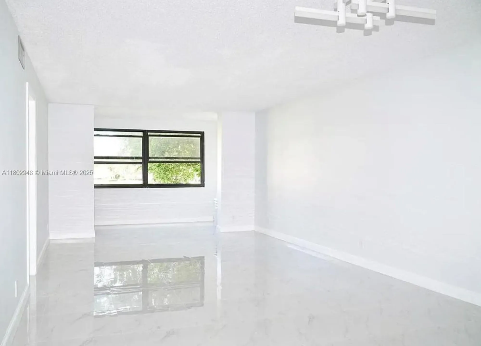 Property Slideshow image 10 of 20 | 691 s hollybrook dr apt 208, Pembroke Pines, FL, 33025
