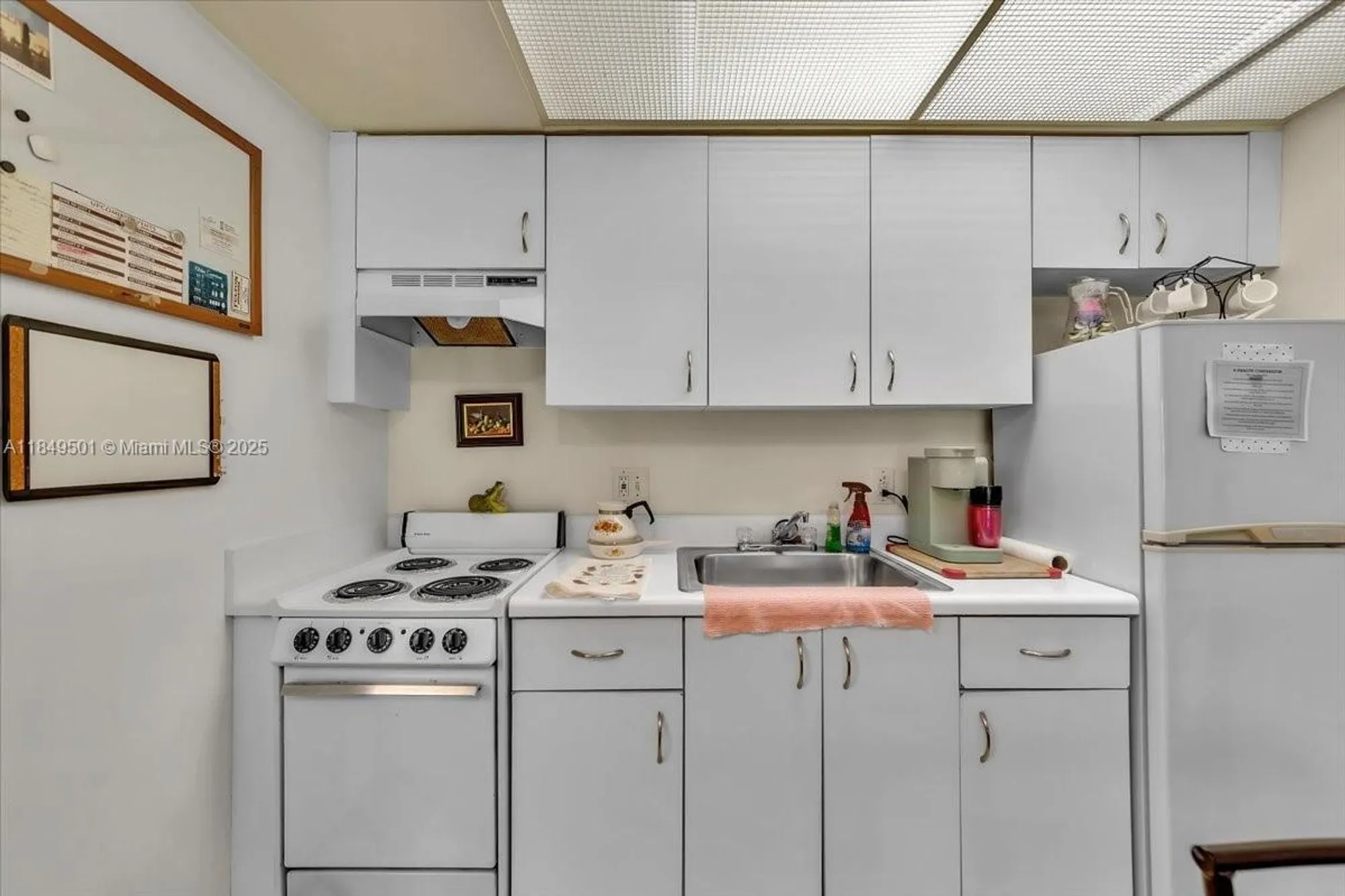 Property Slideshow image 12 of 53 | 13455 sw 16th ct f104, Pembroke Pines, FL, 33027