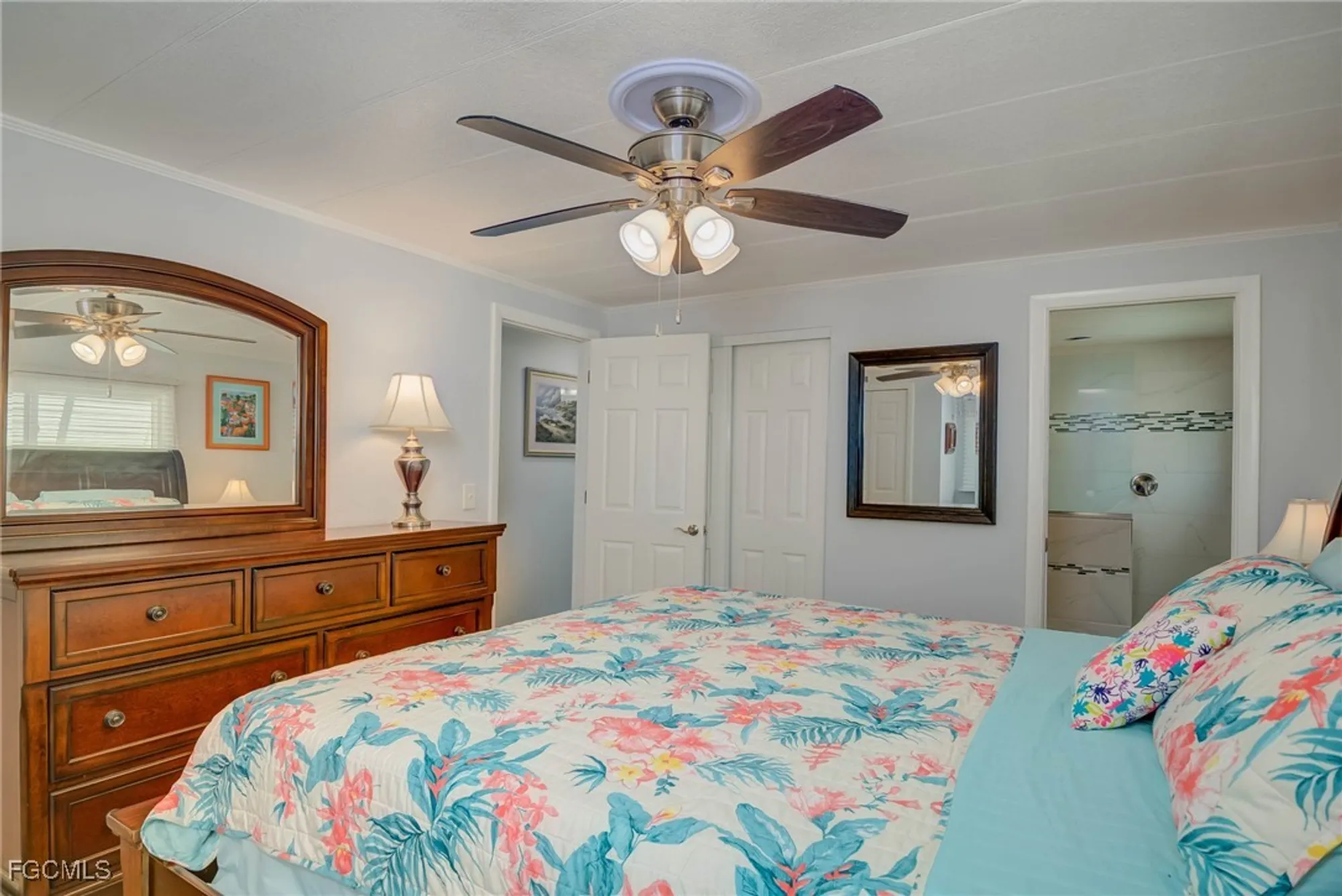 Property Slideshow image 14 of 29 | 5509 sir walter way, North Fort Myers, FL, 33917