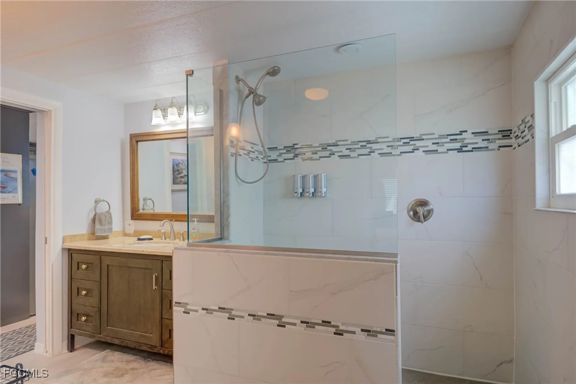 Property Slideshow image 15 of 29 | 5509 sir walter way, North Fort Myers, FL, 33917