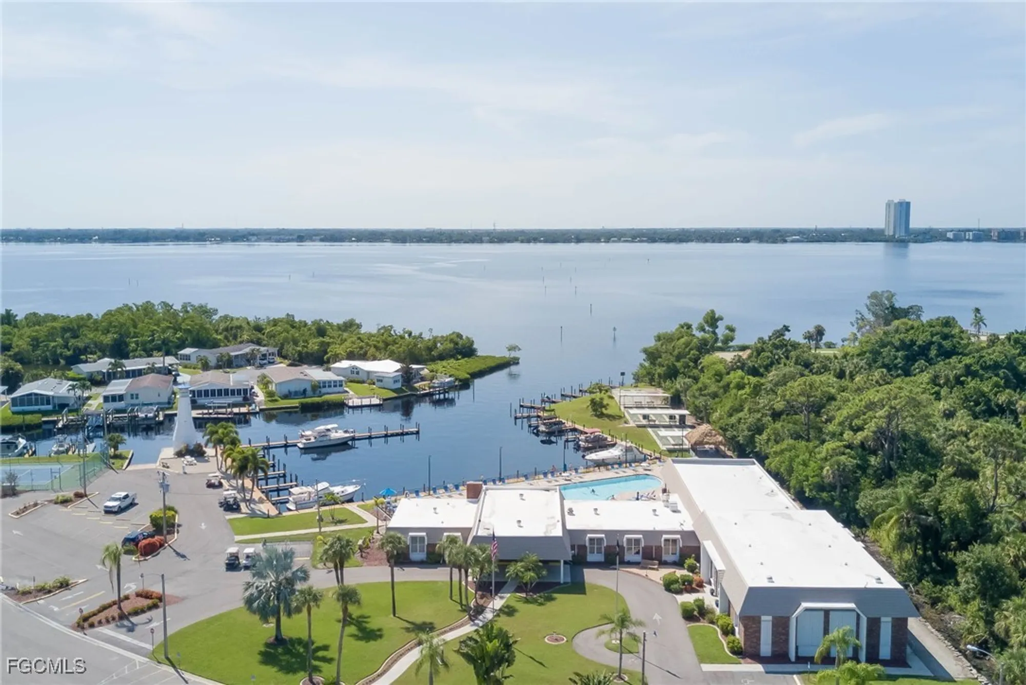 Property Slideshow image 24 of 29 | 5509 sir walter way, North Fort Myers, FL, 33917