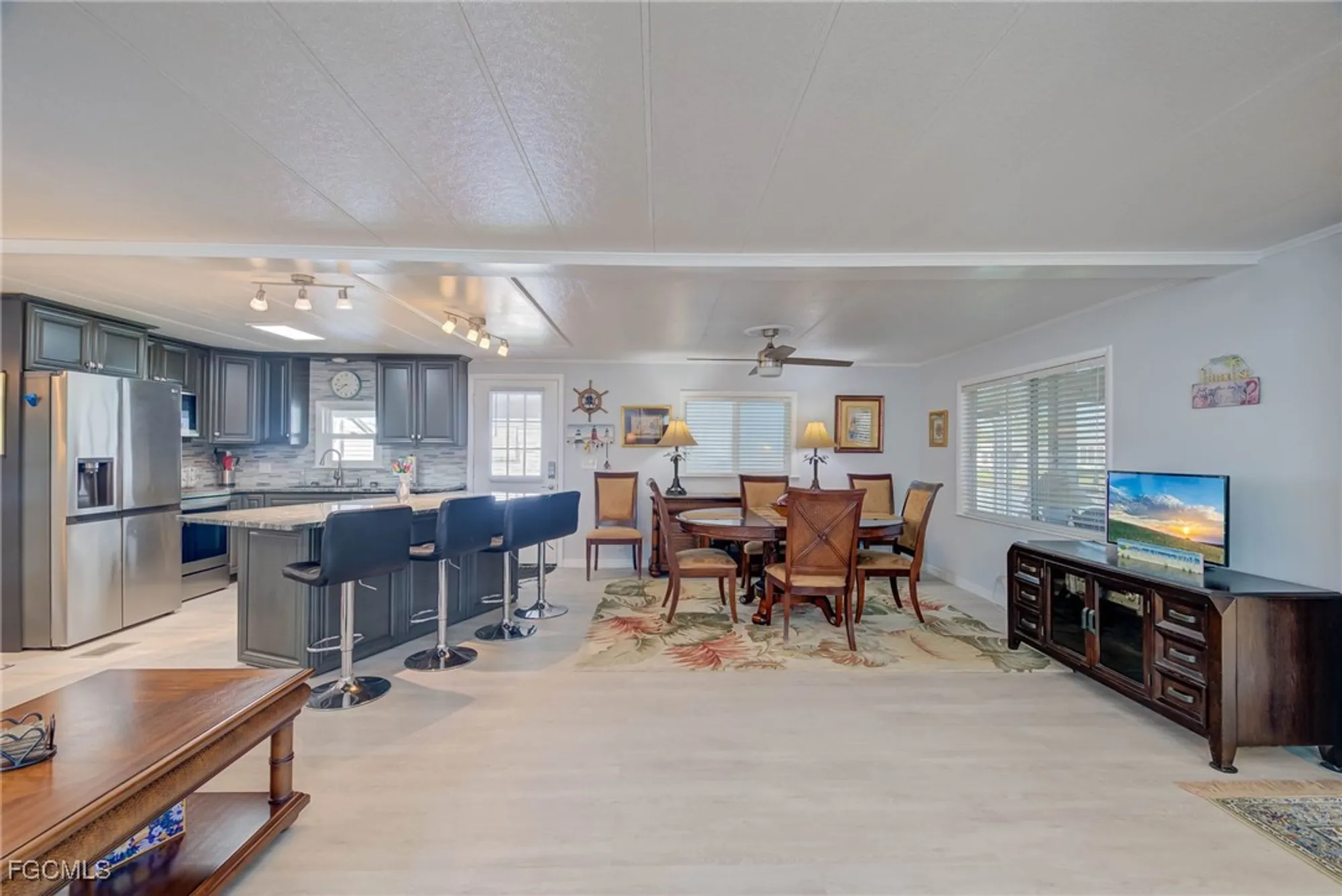 Property Slideshow image 3 of 29 | 5509 sir walter way, North Fort Myers, FL, 33917