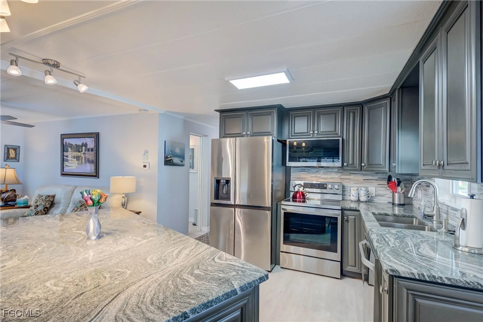 Property Slideshow image 7 of 29 | 5509 sir walter way, North Fort Myers, FL, 33917