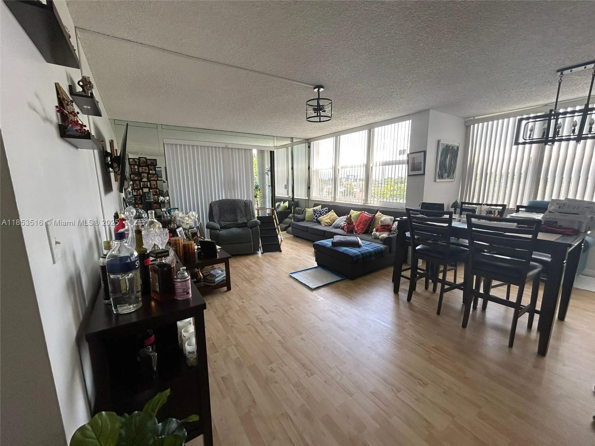 Property Slideshow image 13 of 31 | 1100 saint charles pl 504, Pembroke Pines, FL, 33026
