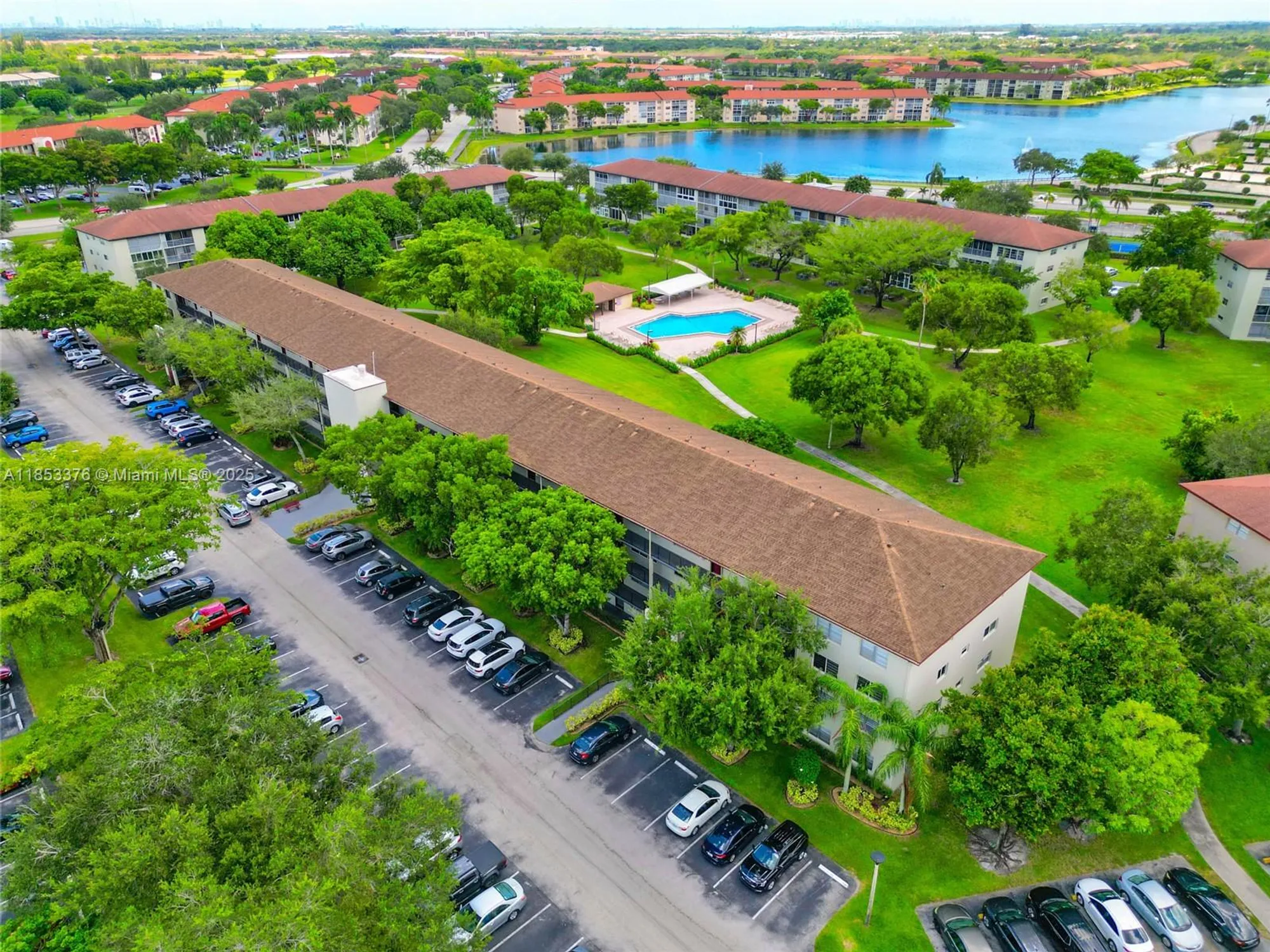 Property Slideshow image 19 of 22 | 13250 sw 7th ct 412l, Pembroke Pines, FL, 33027