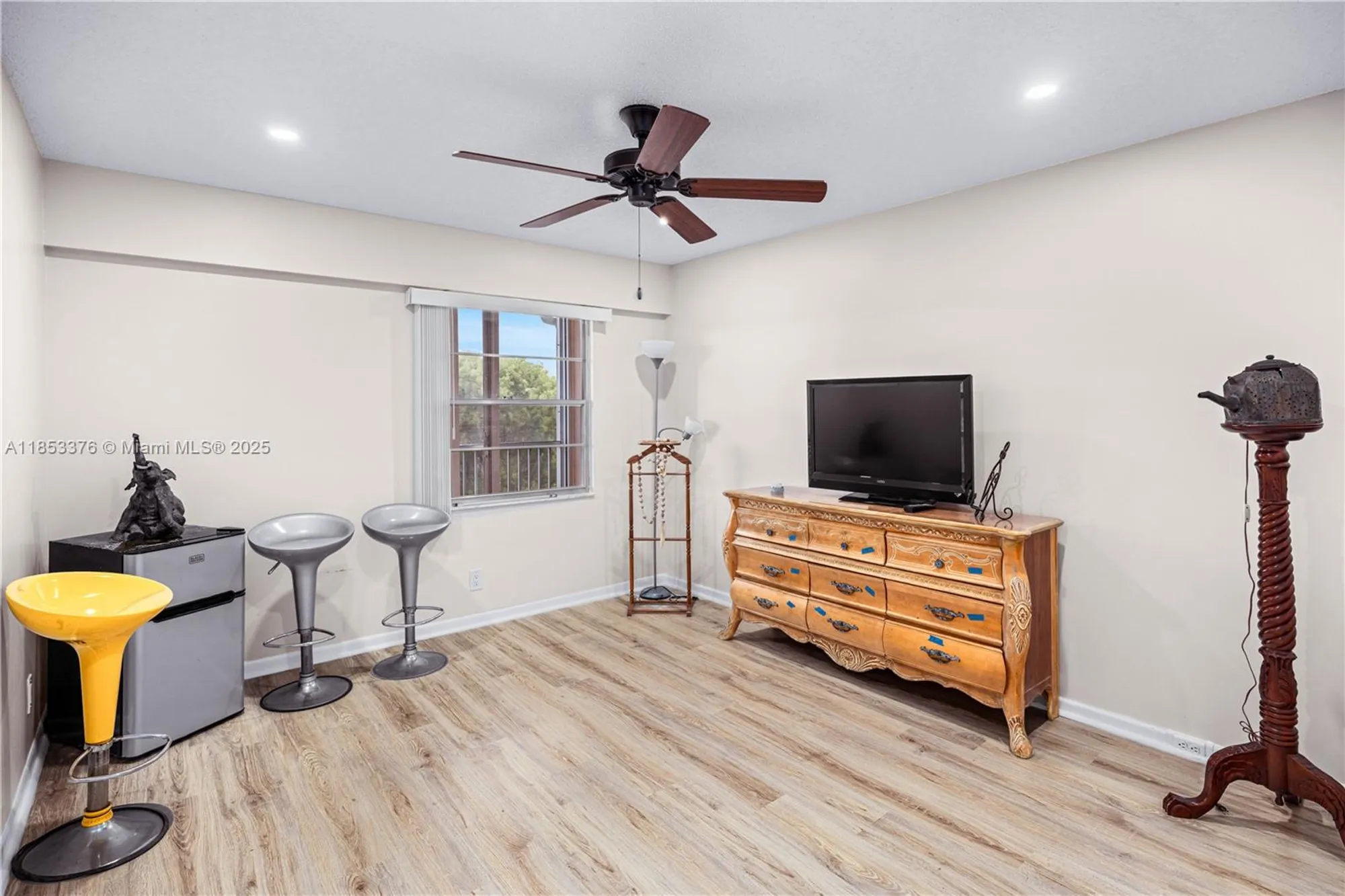 Property Slideshow image 10 of 22 | 13250 sw 7th ct 412l, Pembroke Pines, FL, 33027