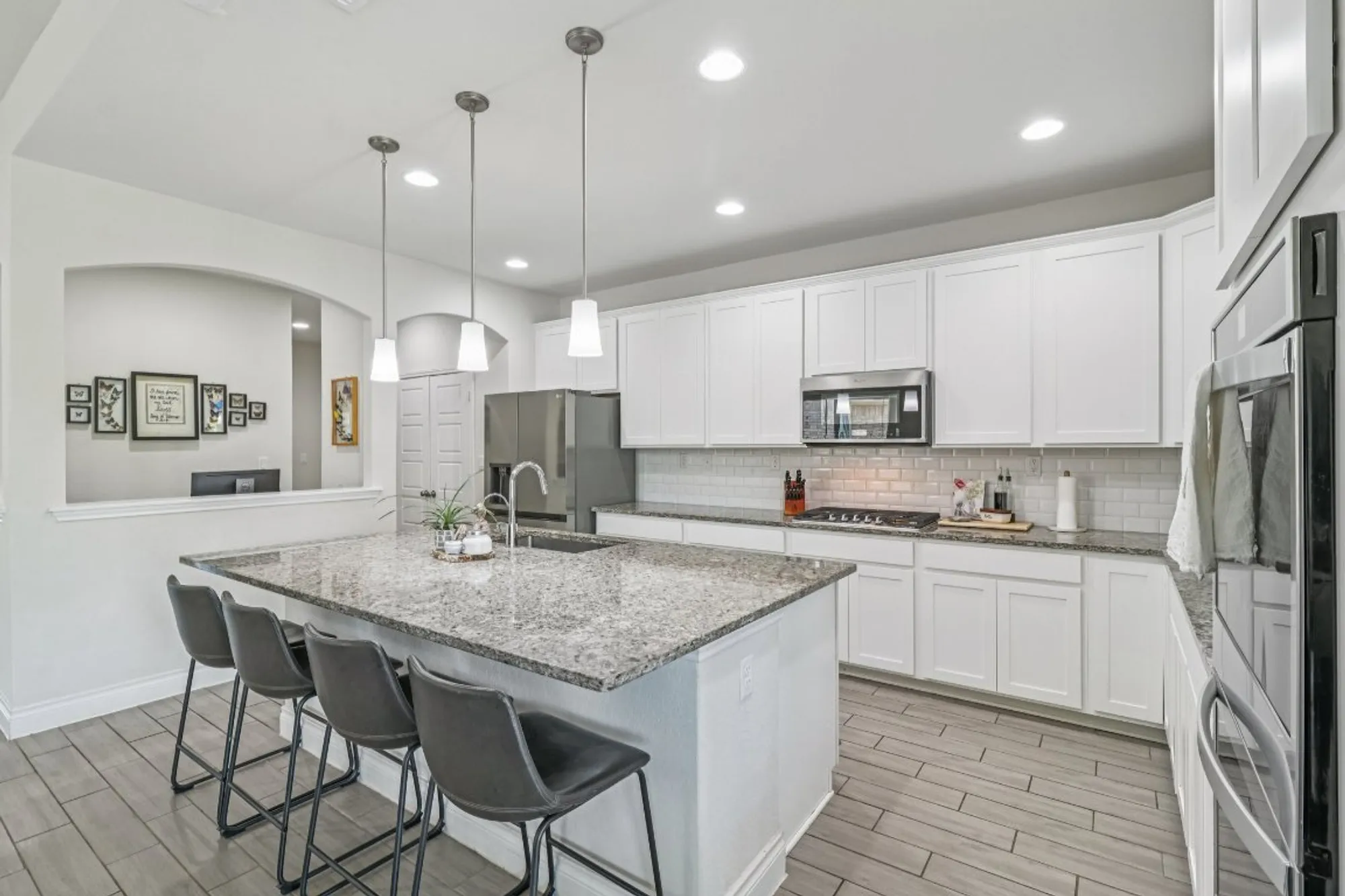 Property Slideshow image 11 of 40 | 2240 zachry dr, New Braunfels, TX, 78132