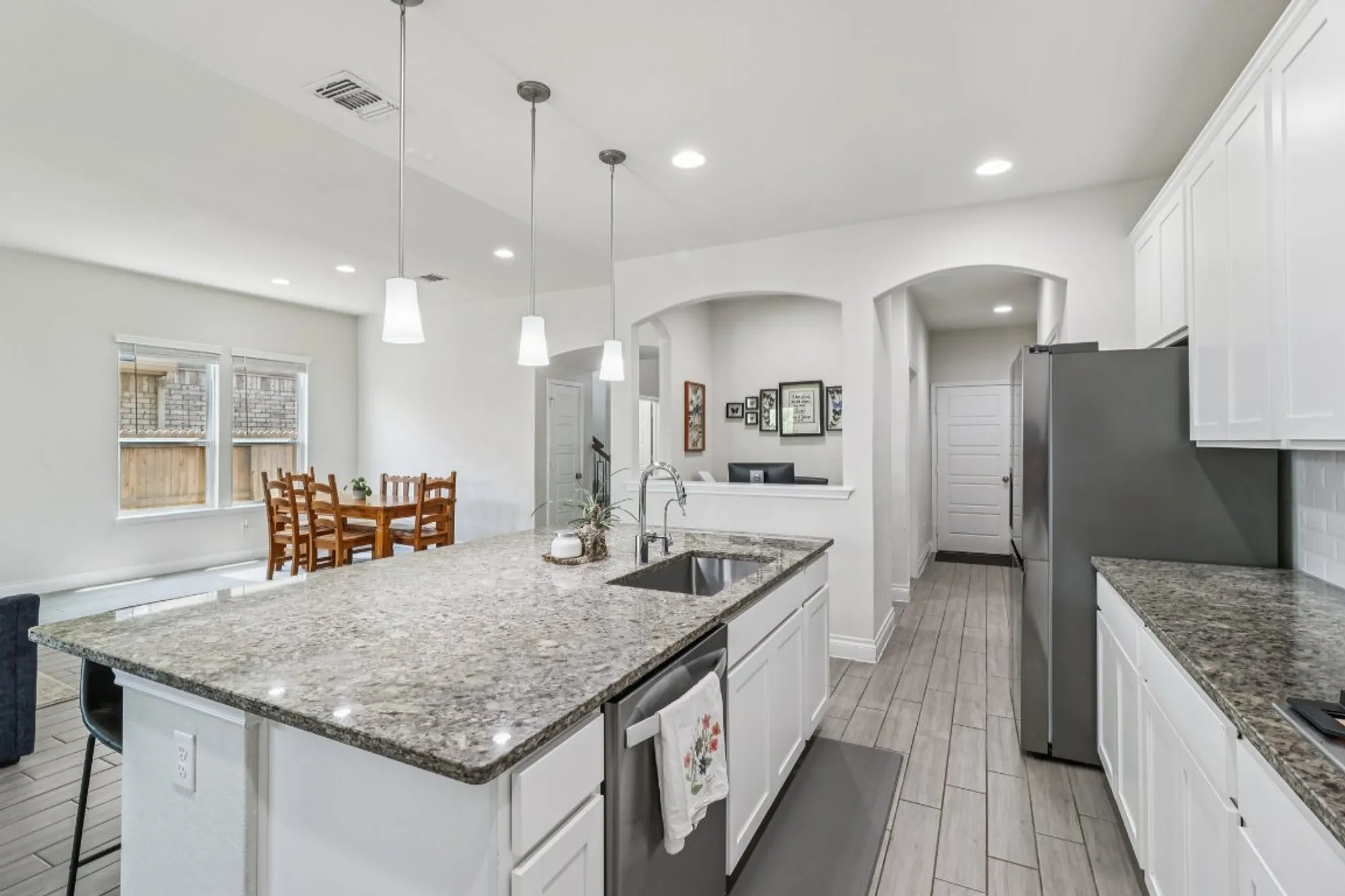 Property Slideshow image 12 of 40 | 2240 zachry dr, New Braunfels, TX, 78132