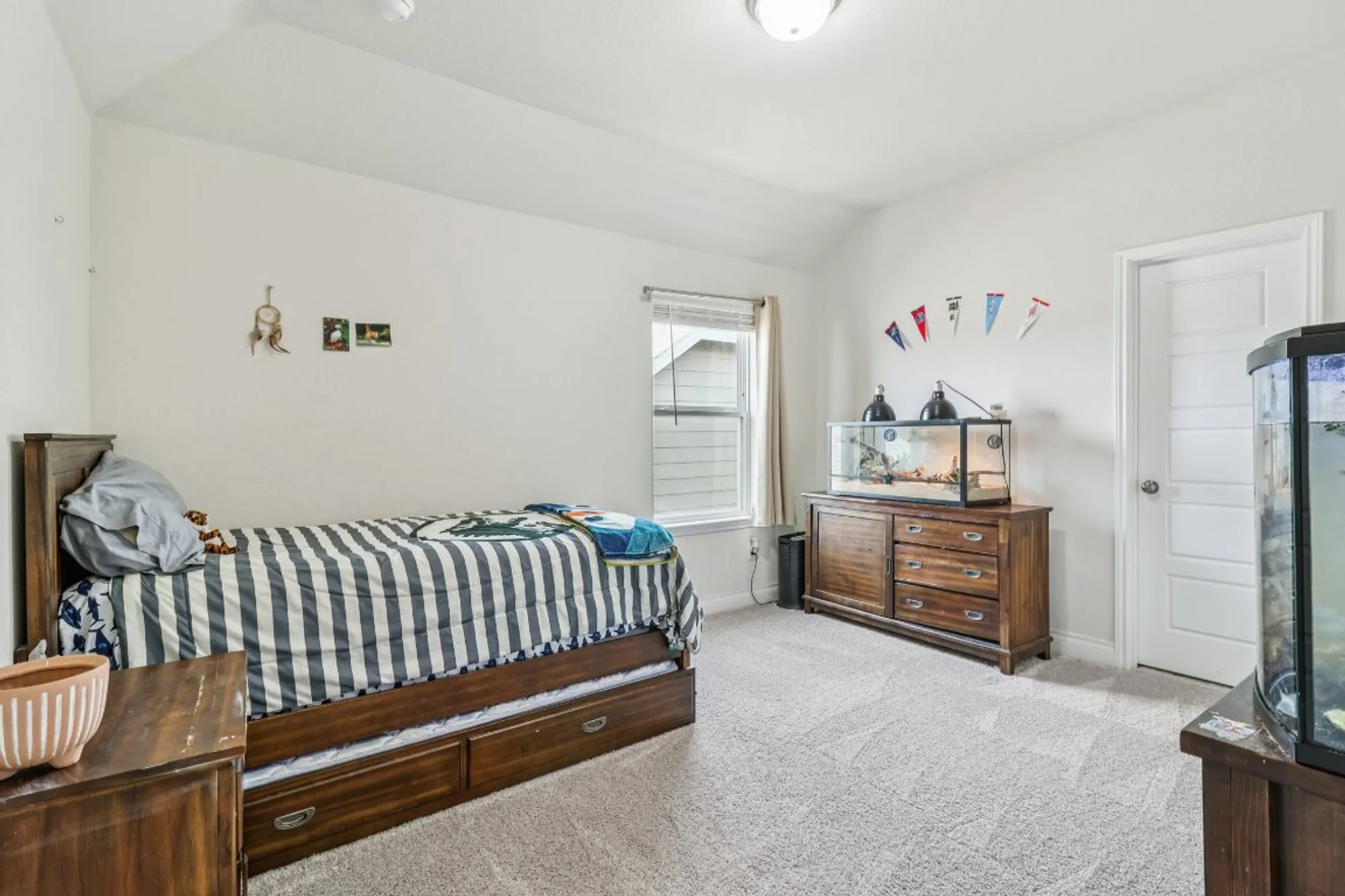 Property Slideshow image 27 of 40 | 2240 zachry dr, New Braunfels, TX, 78132