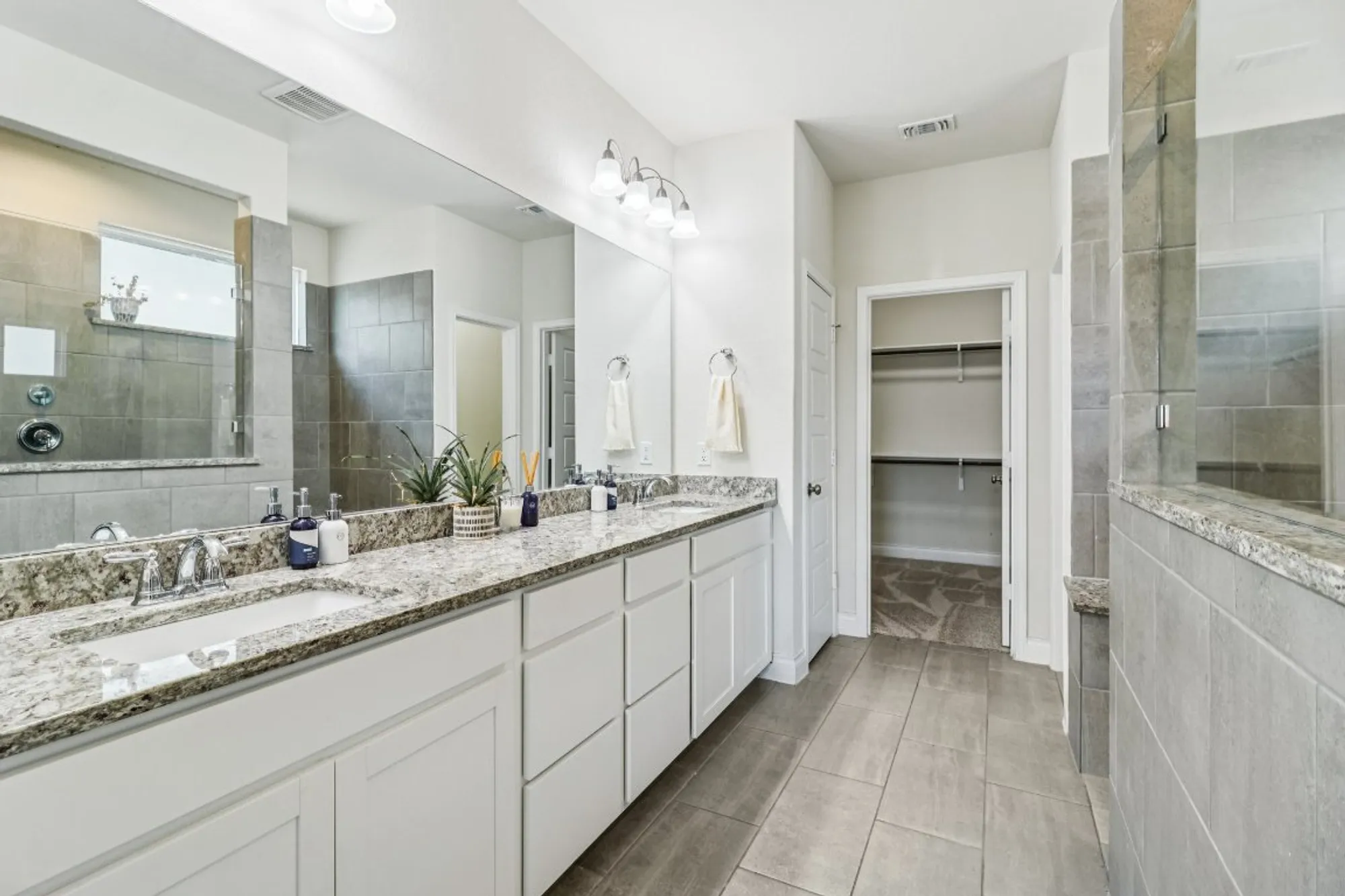 Property Slideshow image 21 of 40 | 2240 zachry dr, New Braunfels, TX, 78132