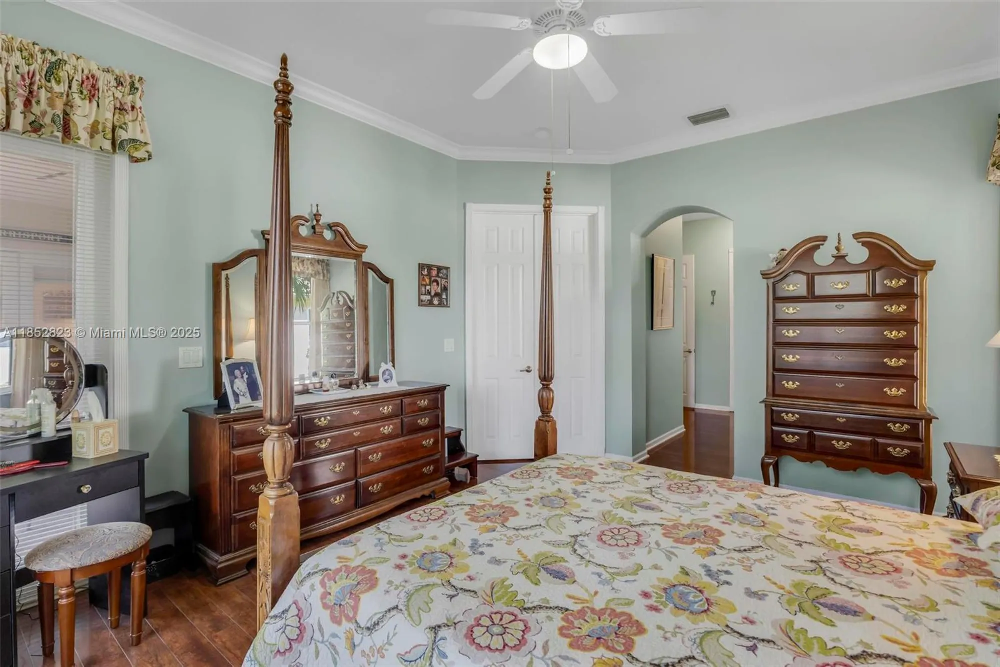 Property Slideshow image 14 of 27 | 6529 jog estates ln, Boynton Beach, FL, 33437