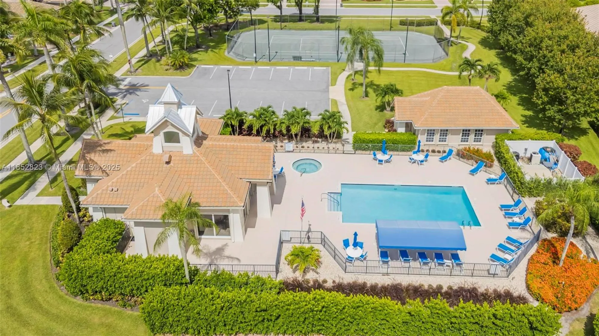 Property Slideshow image 25 of 27 | 6529 jog estates ln, Boynton Beach, FL, 33437