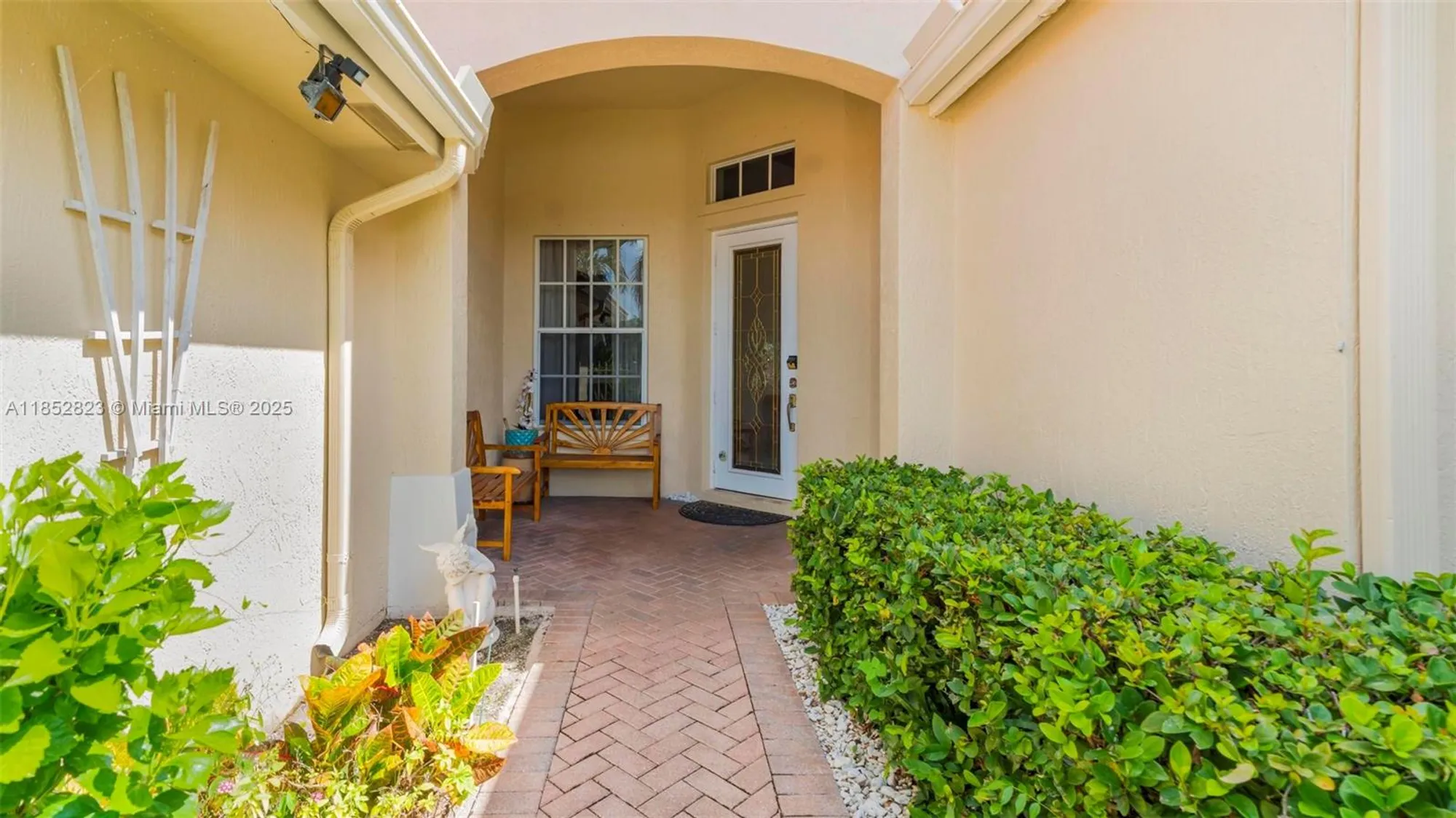 Property Slideshow image 23 of 27 | 6529 jog estates ln, Boynton Beach, FL, 33437