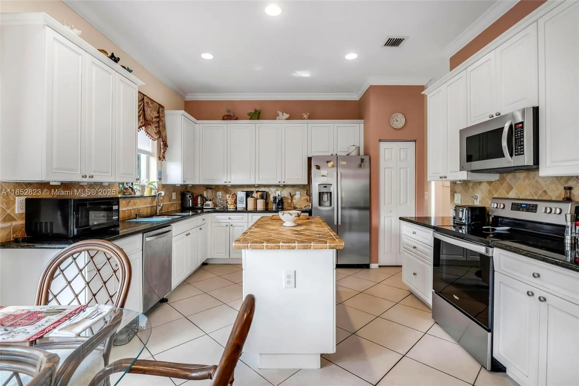 Property Slideshow image 4 of 27 | 6529 jog estates ln, Boynton Beach, FL, 33437