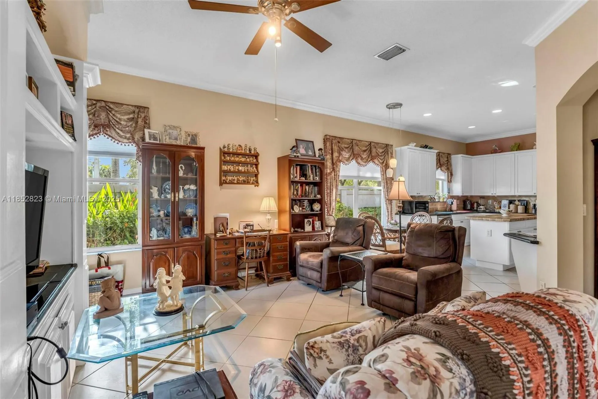 Property Slideshow image 7 of 27 | 6529 jog estates ln, Boynton Beach, FL, 33437