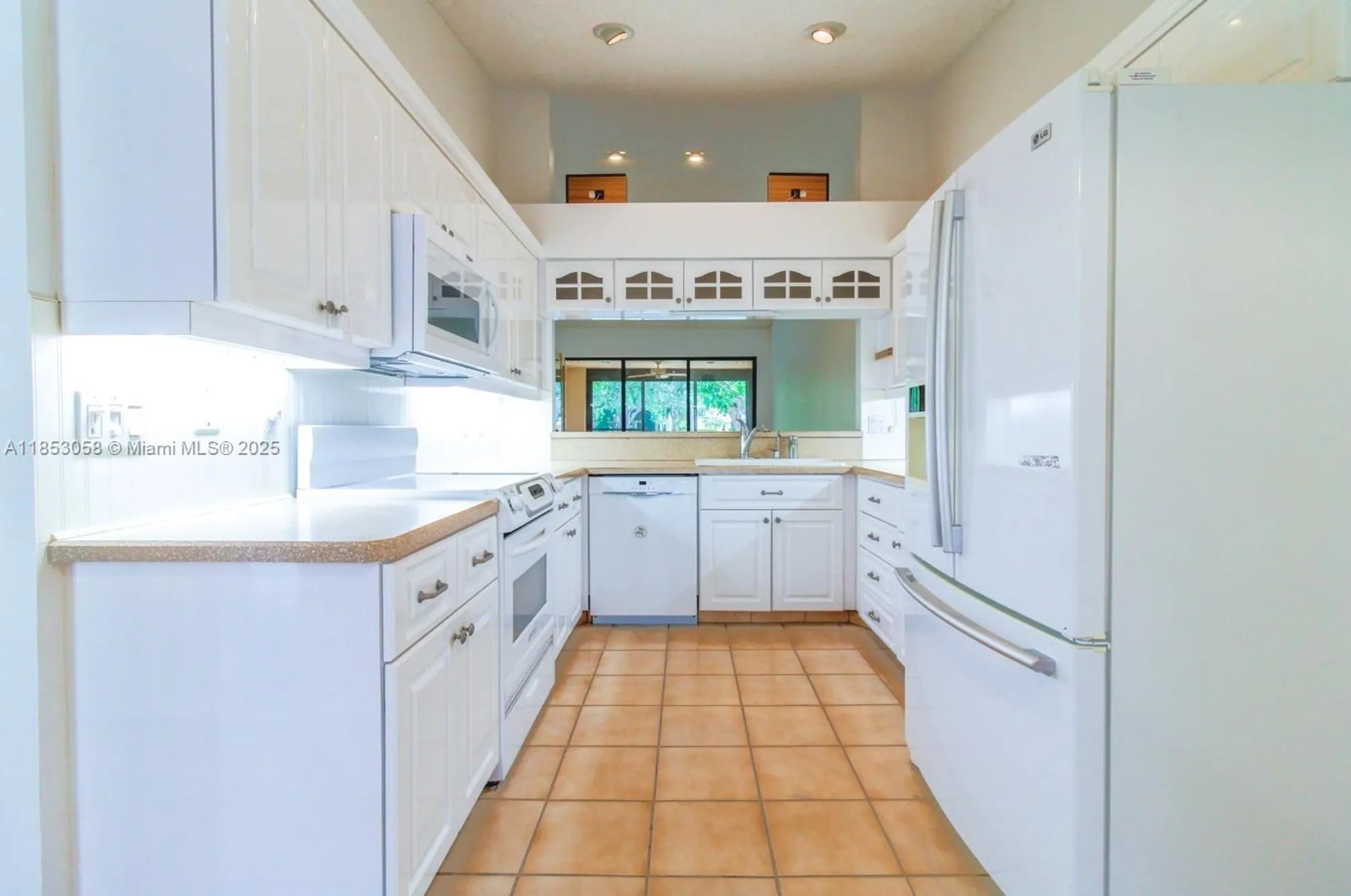 Property Slideshow image 17 of 53 | 5289 fairway woods dr 2911, Delray Beach, FL, 33484