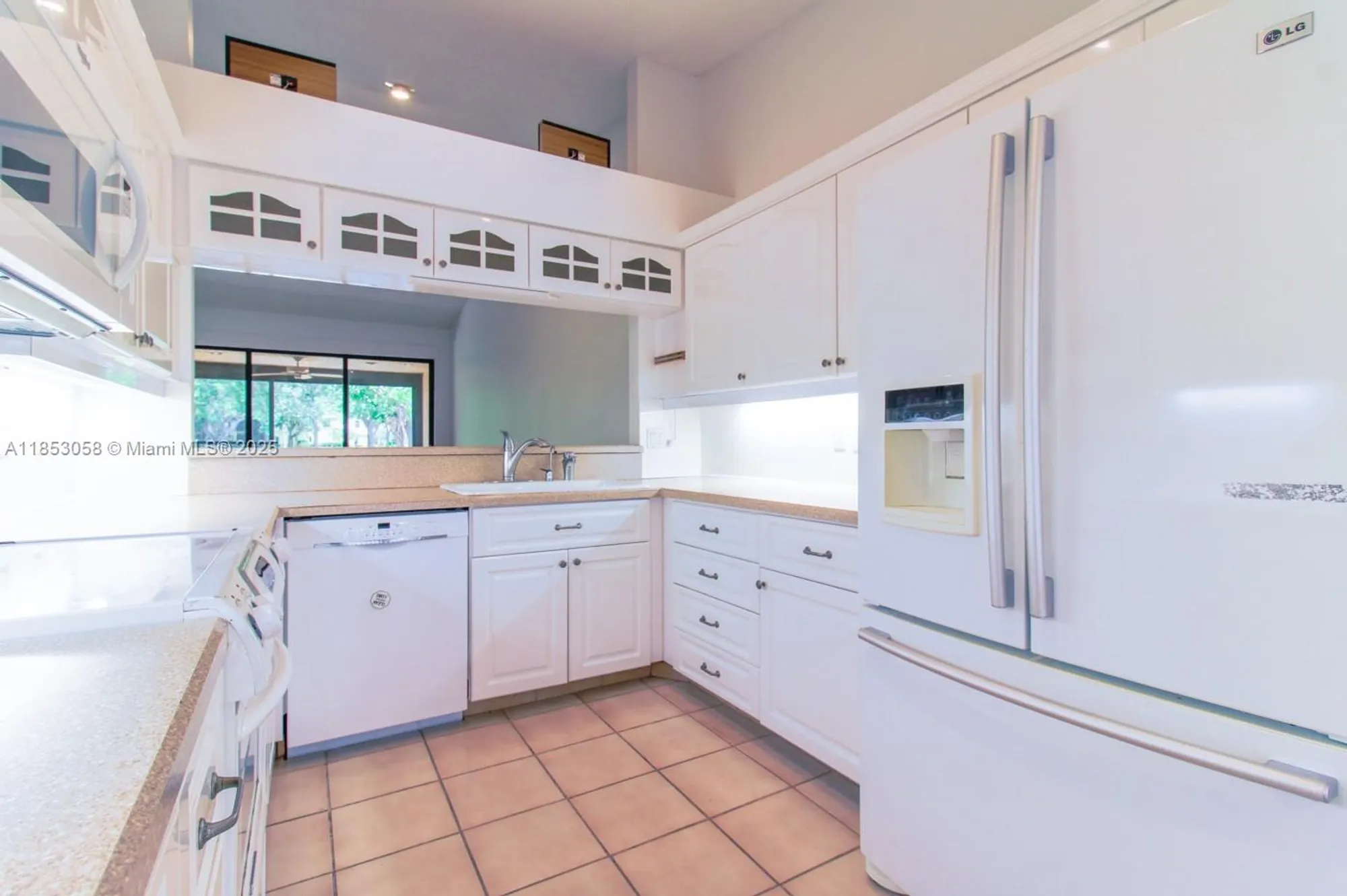 Property Slideshow image 18 of 53 | 5289 fairway woods dr 2911, Delray Beach, FL, 33484