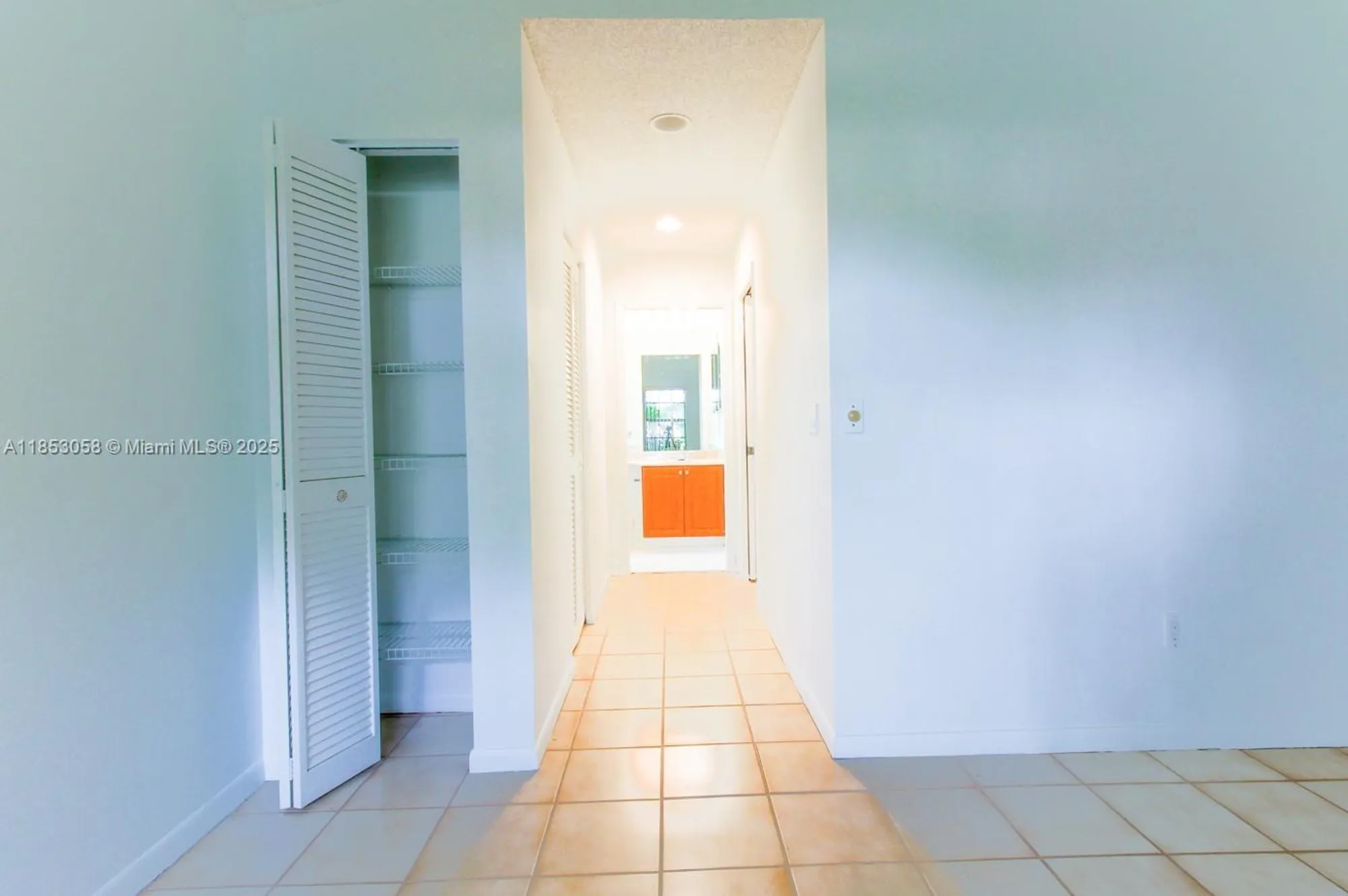 Property Slideshow image 12 of 53 | 5289 fairway woods dr 2911, Delray Beach, FL, 33484