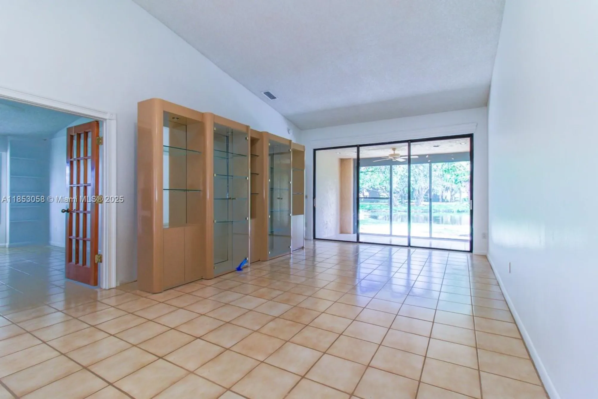 Property Slideshow image 21 of 53 | 5289 fairway woods dr 2911, Delray Beach, FL, 33484