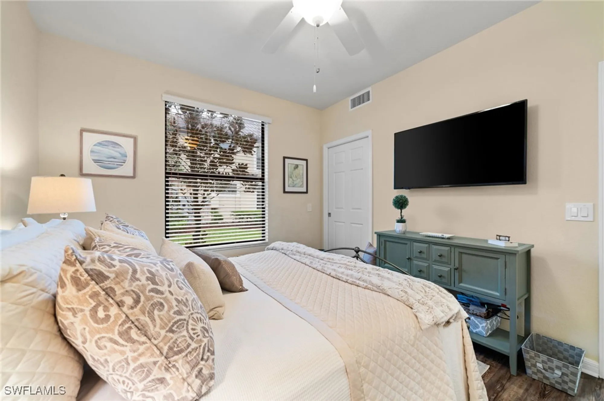 Property Slideshow image 19 of 39 | 28042 bridgetown ct 4611, Bonita Springs, FL, 34135
