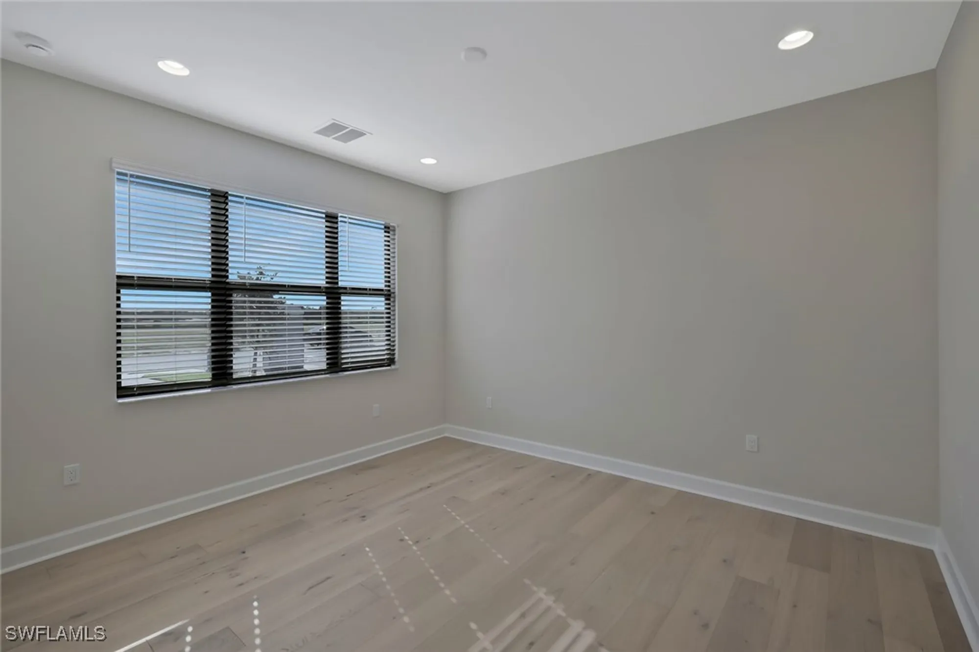 Property Slideshow image 14 of 27 | 3763 gilmores pl, Fort Myers, FL, 33905