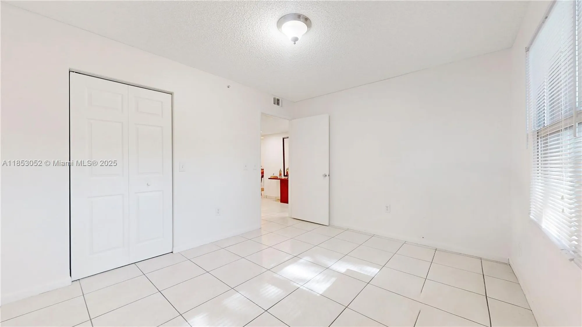 Property Slideshow image 14 of 49 | 550 sw 137th ave l104, Pembroke Pines, FL, 33027
