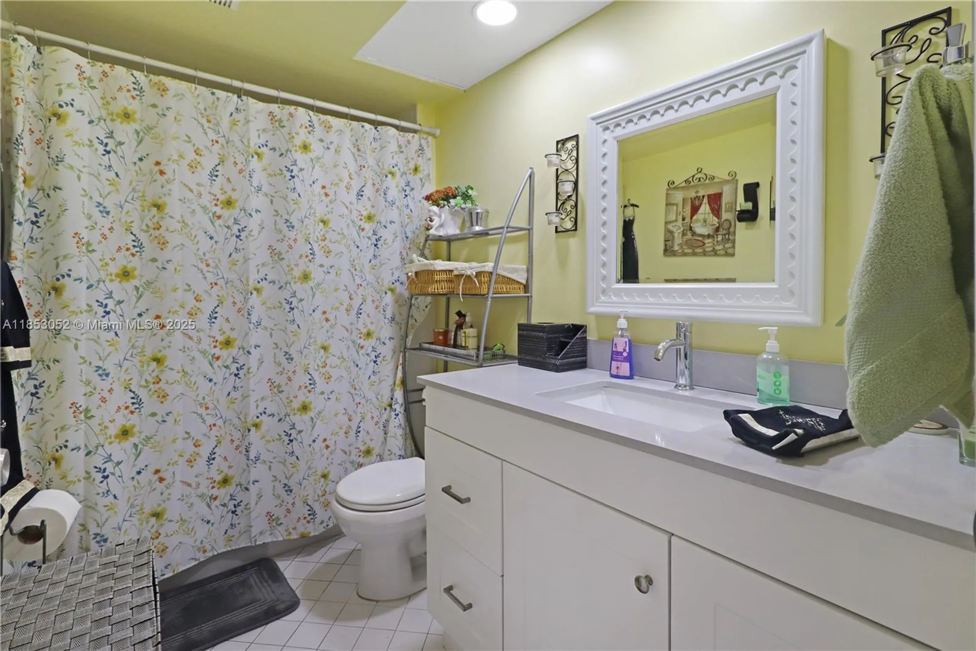 Property Slideshow image 18 of 49 | 550 sw 137th ave l104, Pembroke Pines, FL, 33027