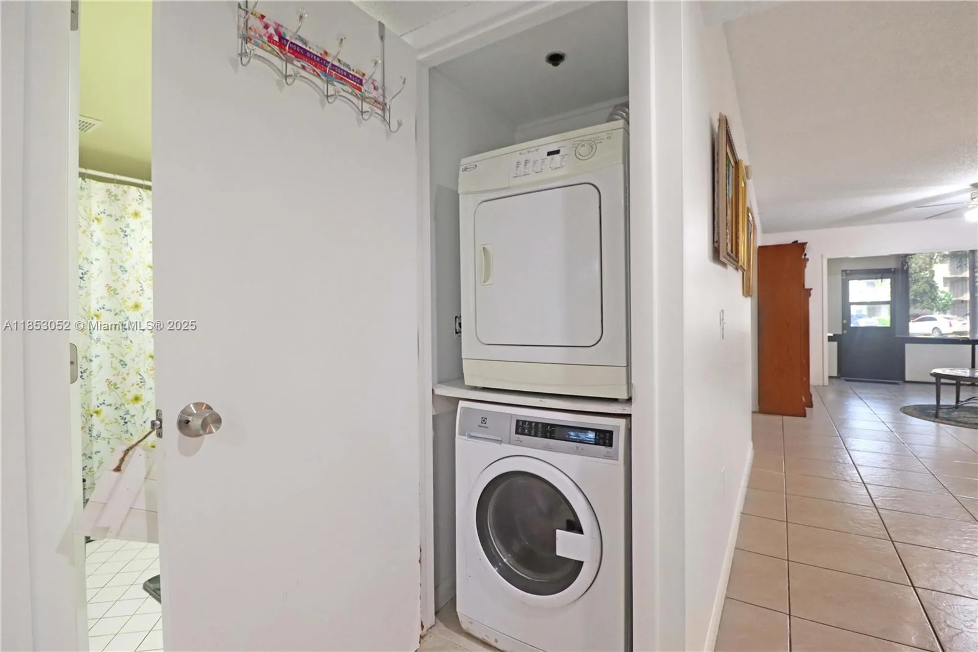 Property Slideshow image 19 of 49 | 550 sw 137th ave l104, Pembroke Pines, FL, 33027