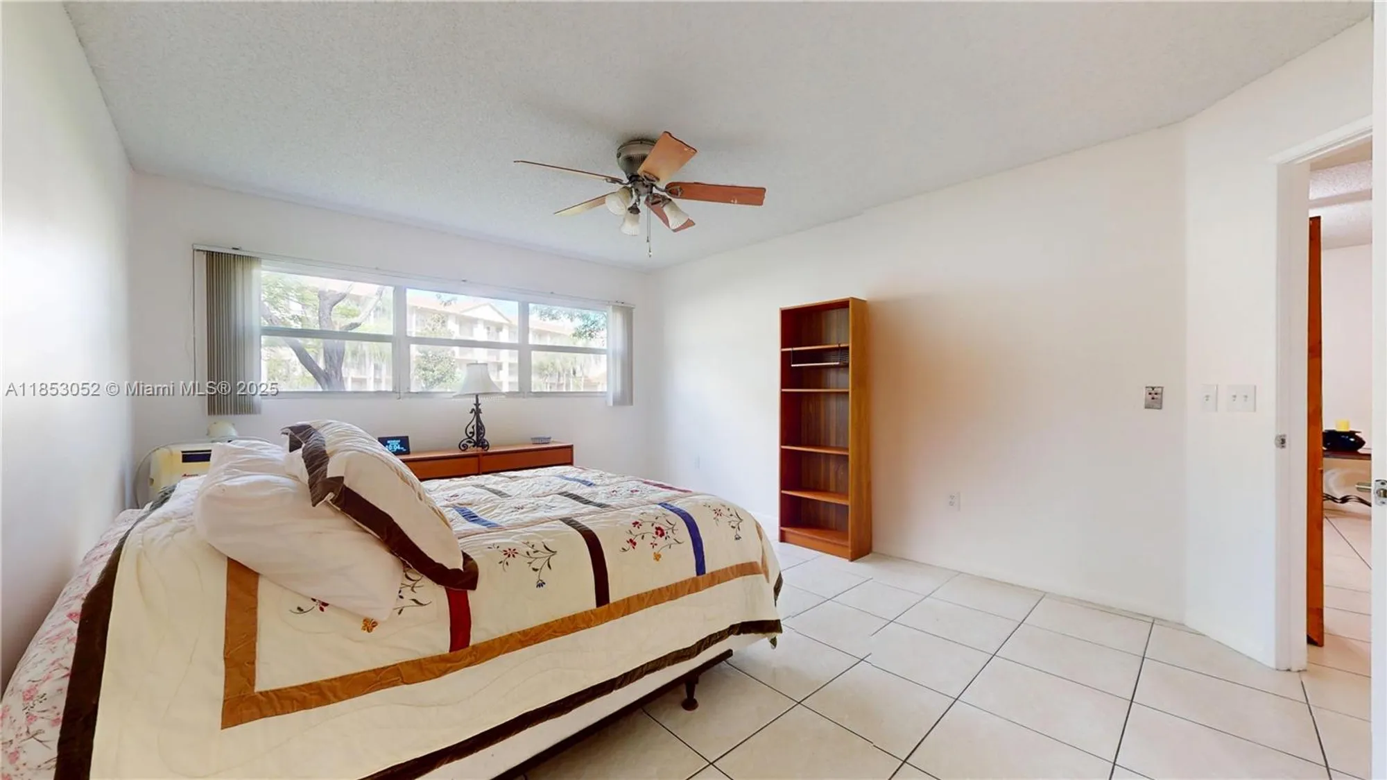 Property Slideshow image 11 of 49 | 550 sw 137th ave l104, Pembroke Pines, FL, 33027