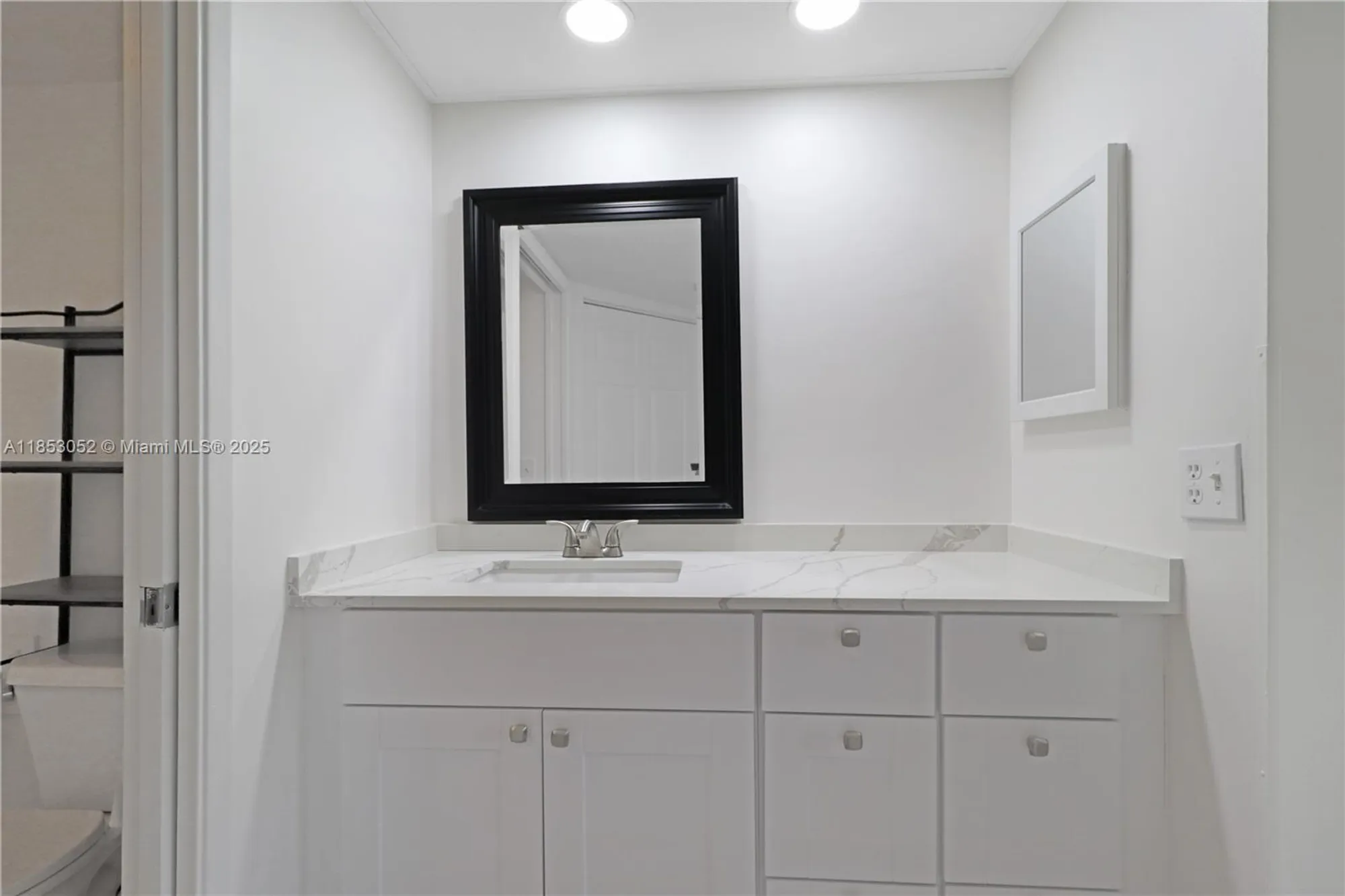Property Slideshow image 12 of 49 | 550 sw 137th ave l104, Pembroke Pines, FL, 33027