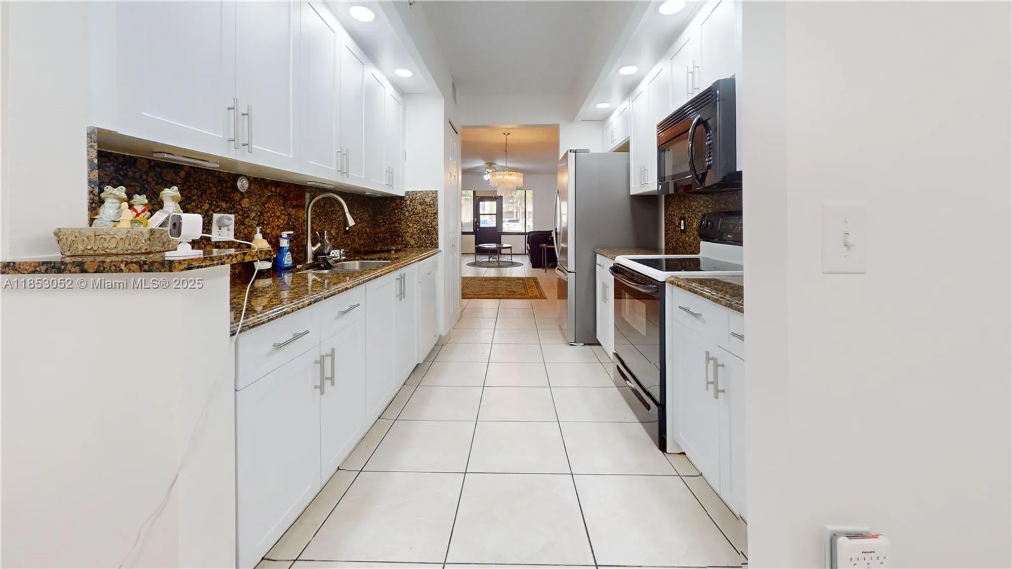 Property Slideshow image 3 of 49 | 550 sw 137th ave l104, Pembroke Pines, FL, 33027